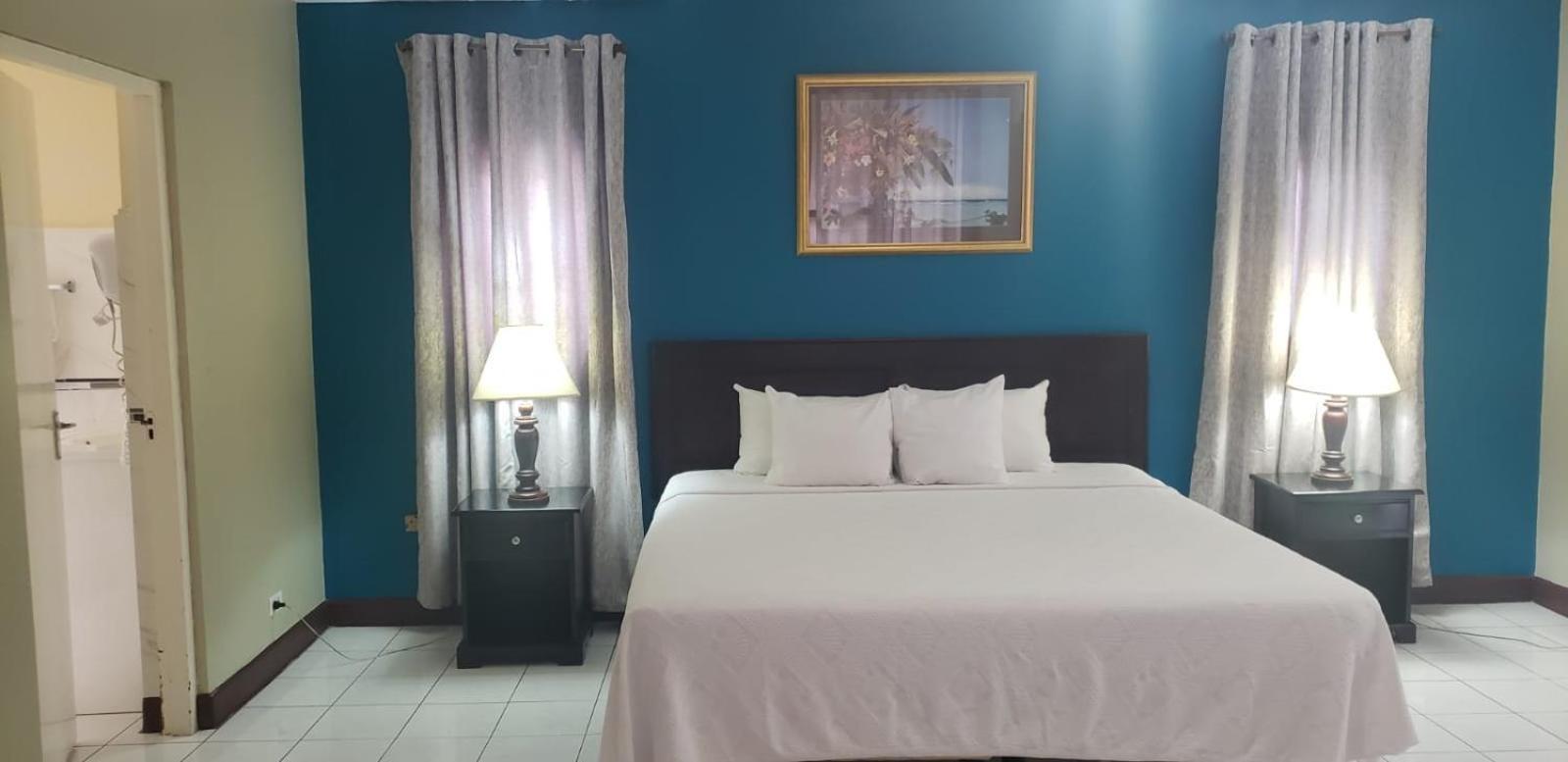 The Liguanea Club 3* Kingston