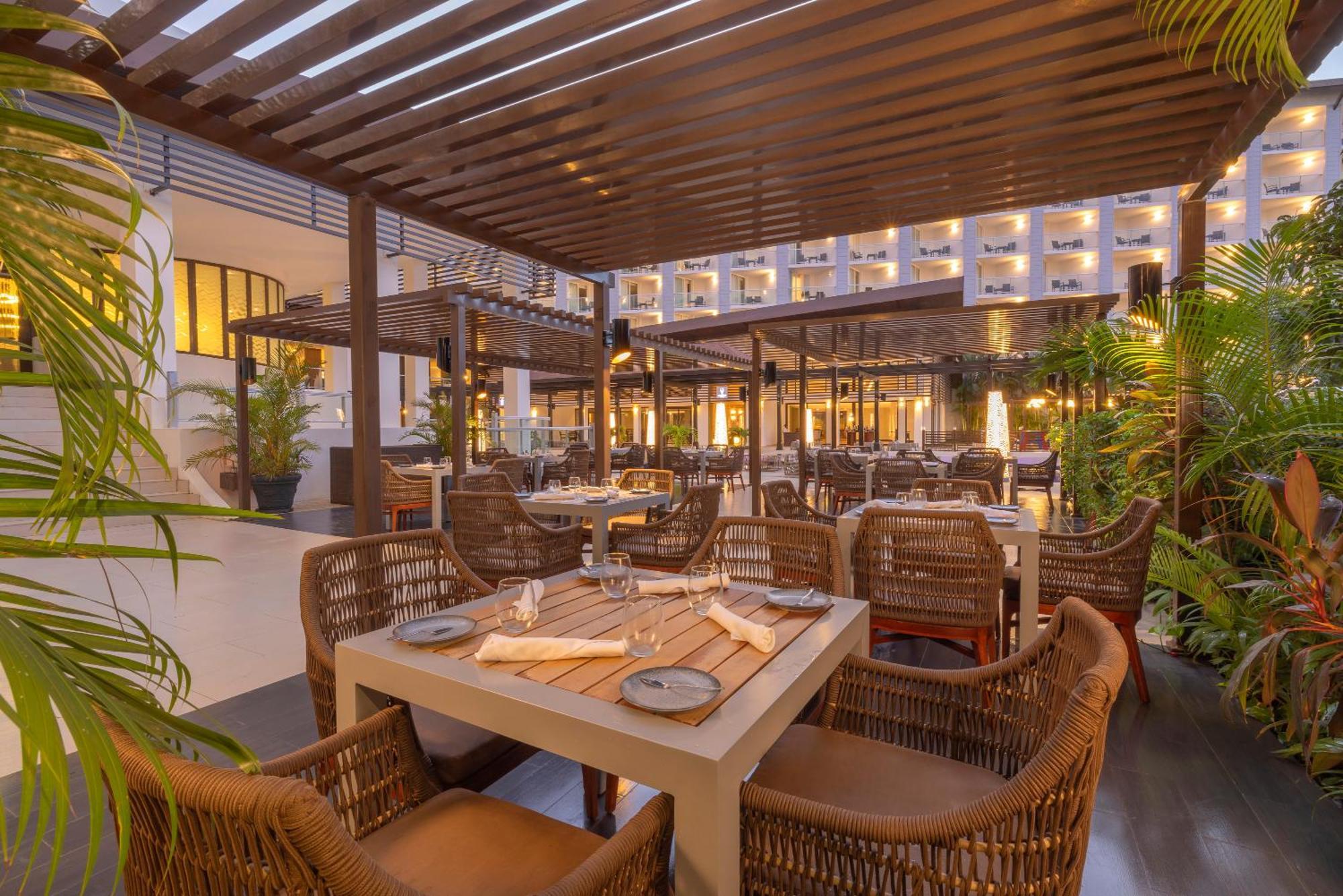 Hideaway At Royalton Blue Waters, An Autograph Collection - Adults Only