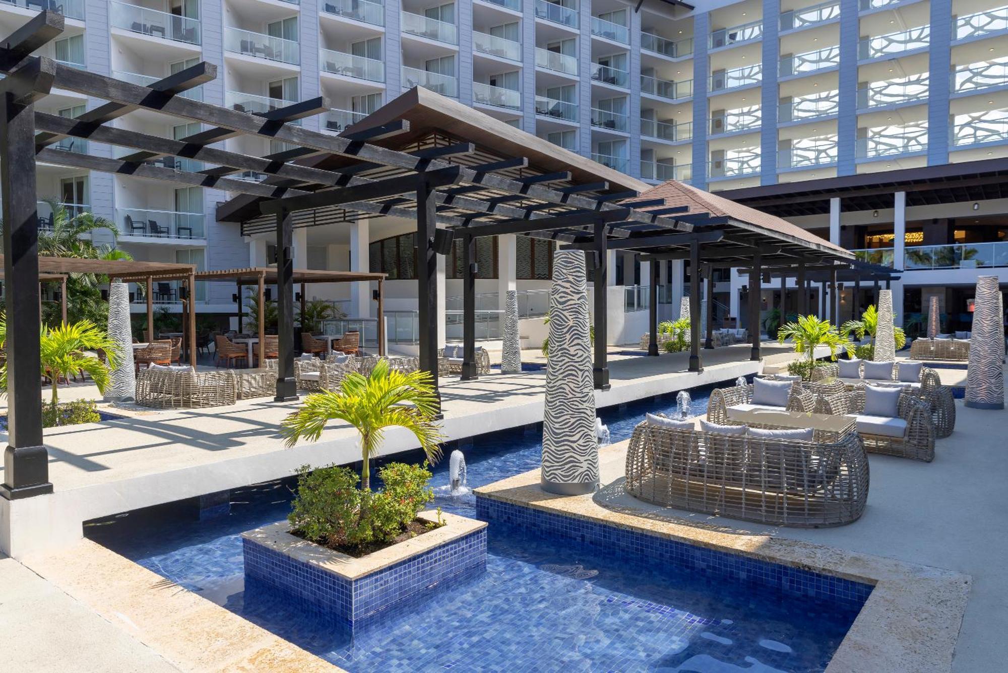 Resort Hideaway At Royalton Blue Waters, An Autograph Collection - Adults Only 5*