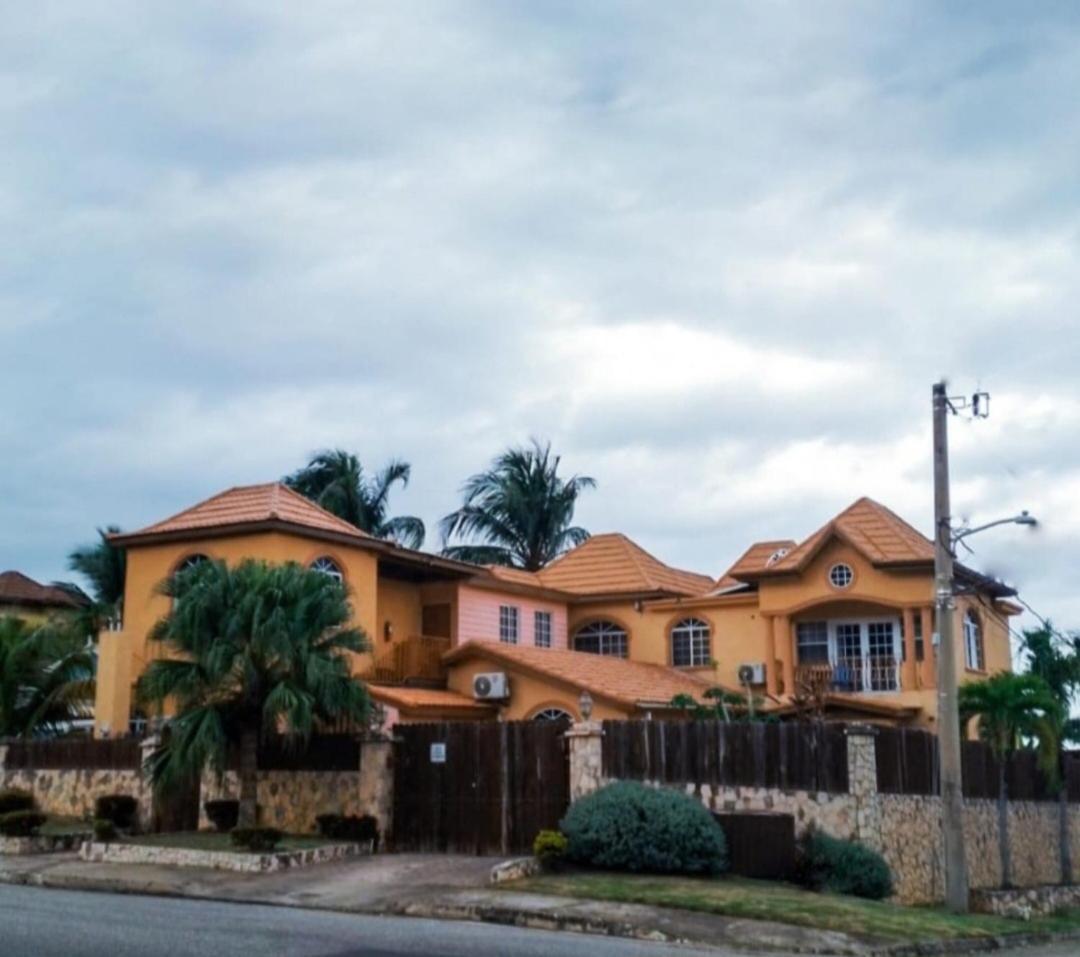 Jobs Jamaica Pensão