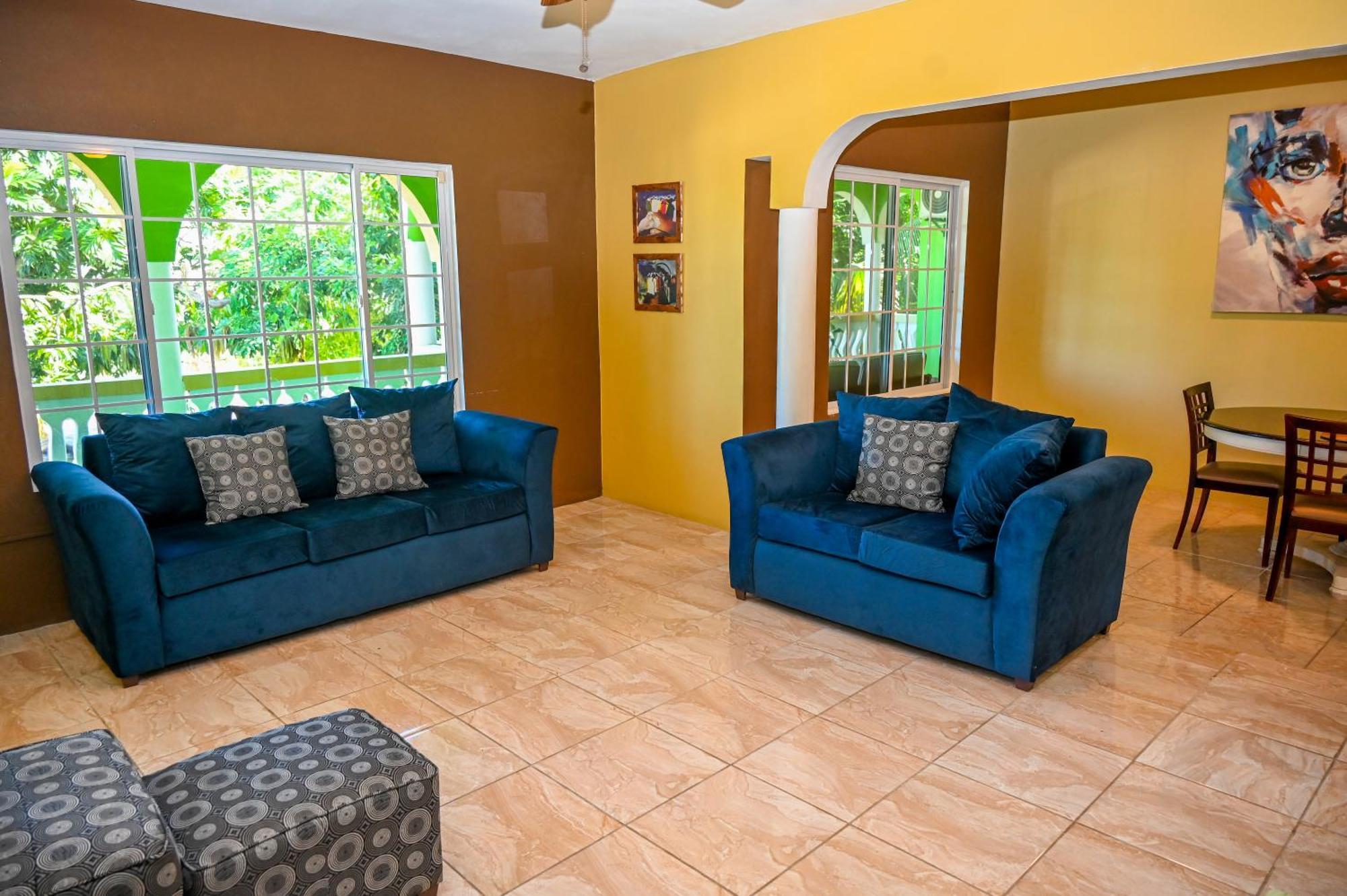 Villa Takuma Boutque & Montego Bay