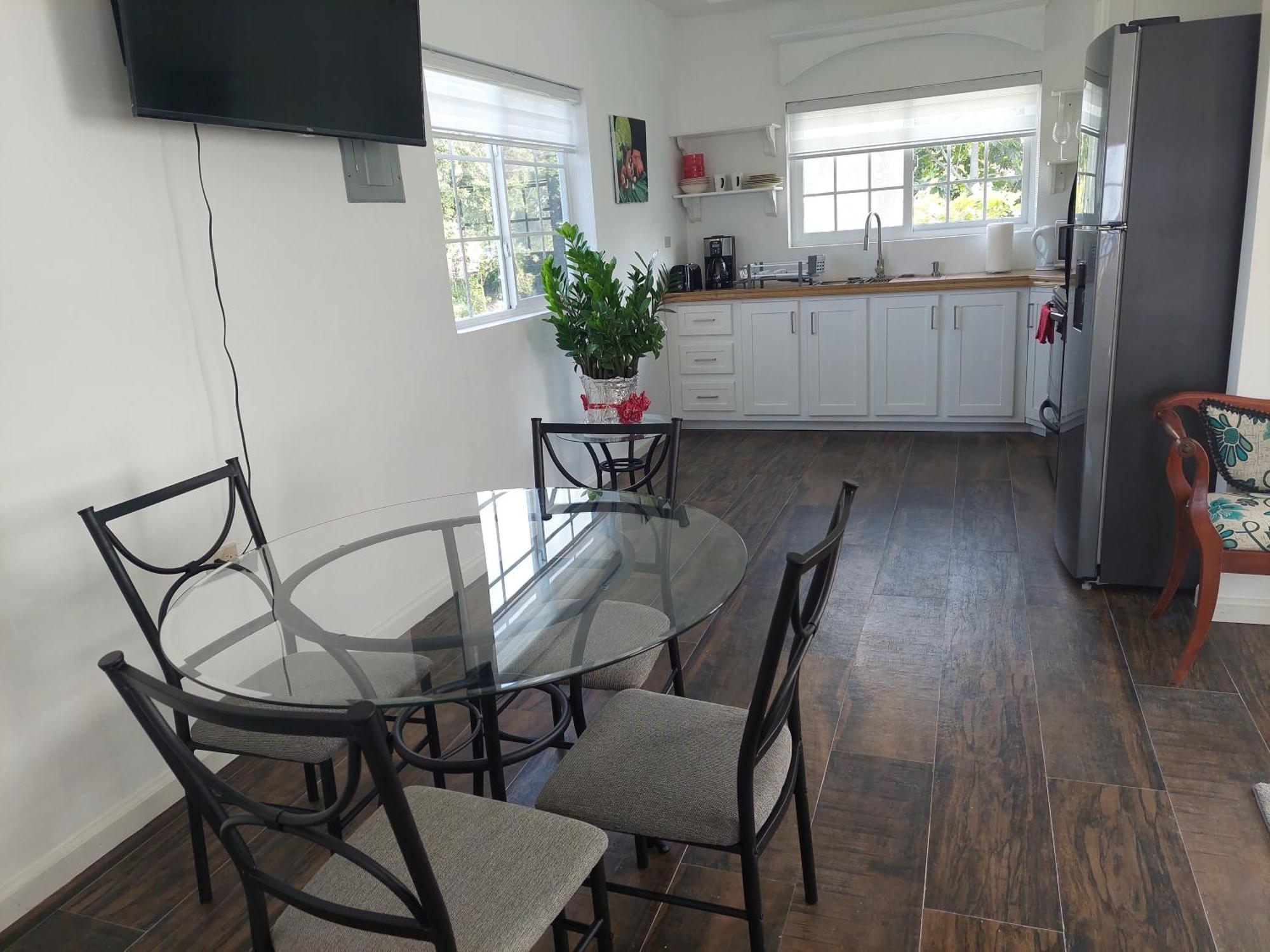 Apartamento Kai's Place At Tim Pappies 3rd Floor Luxury