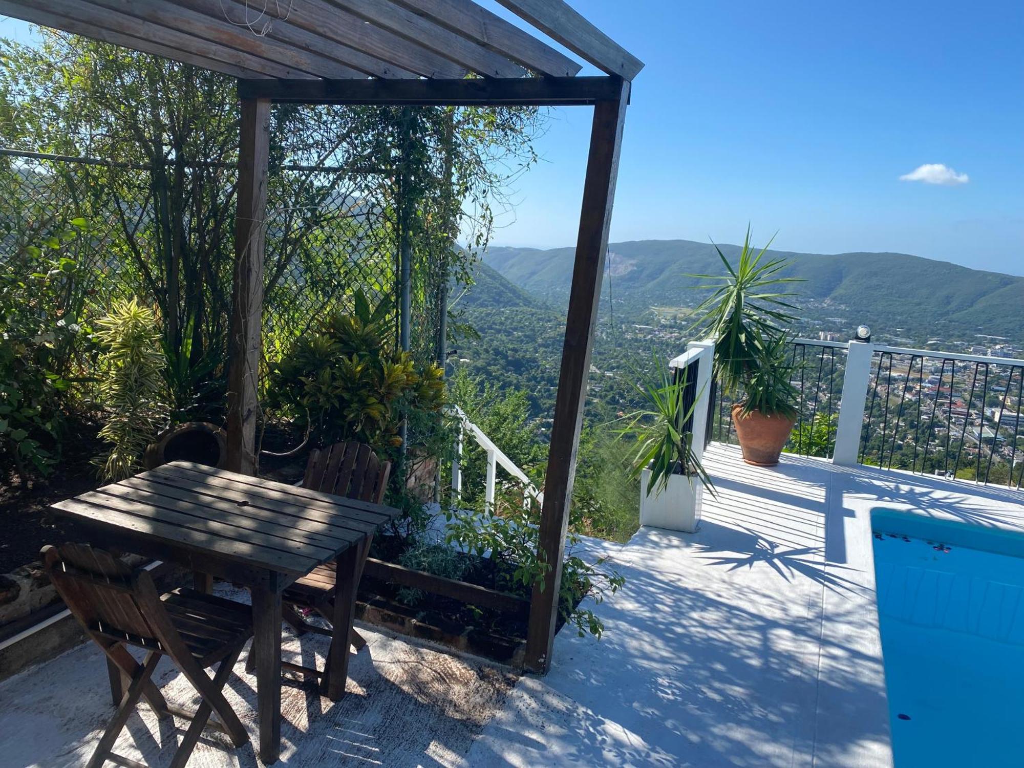 Bed & Breakfast Tranquility Estate Kingston