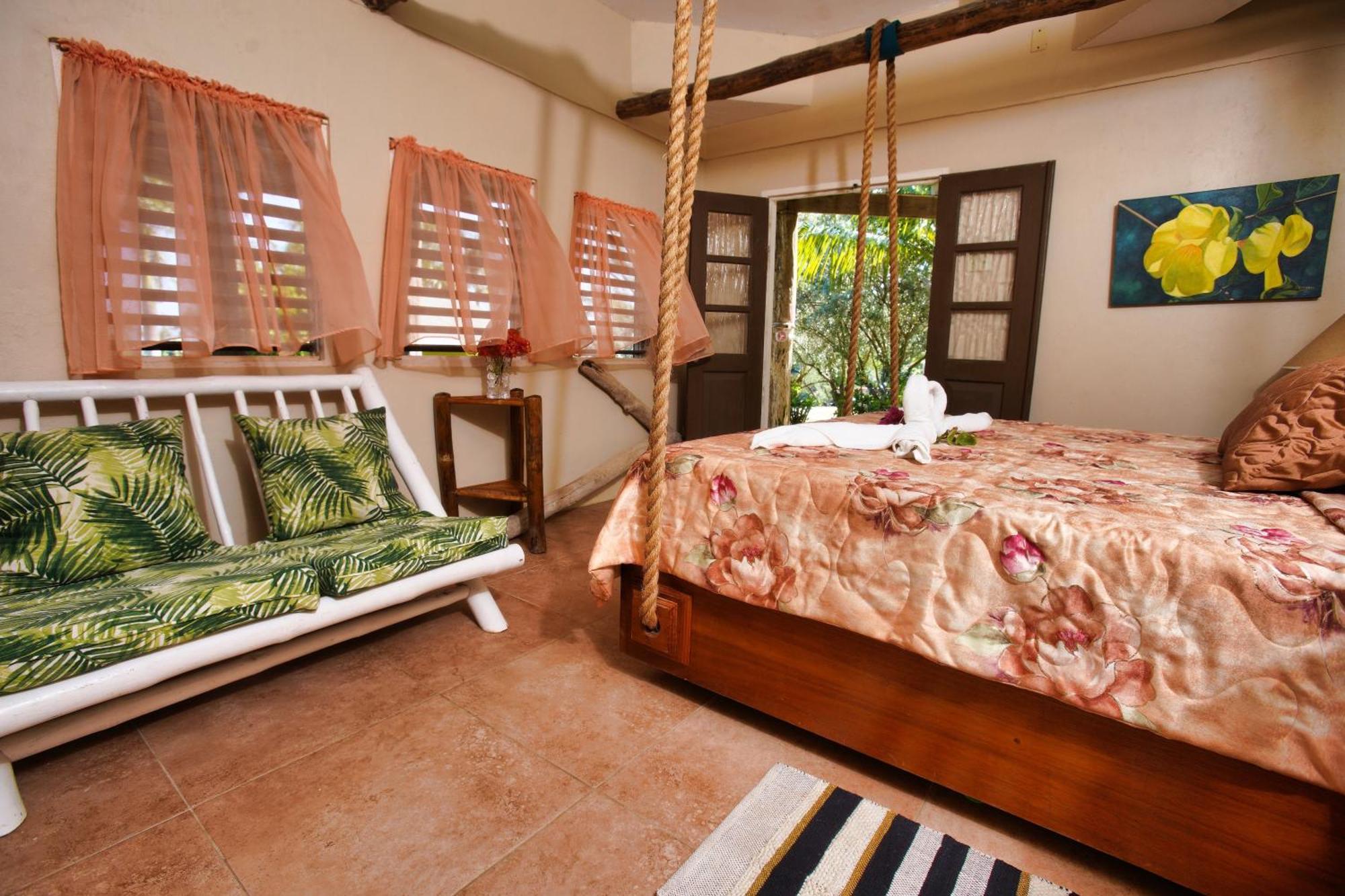 Inn Strawberry Fields Together 2*