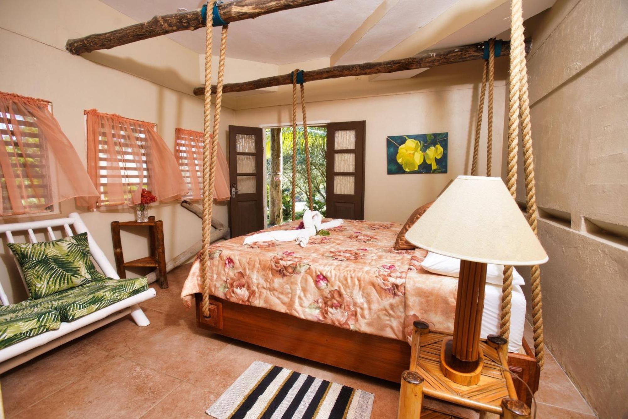 Strawberry Fields Together Inn Robins Bay