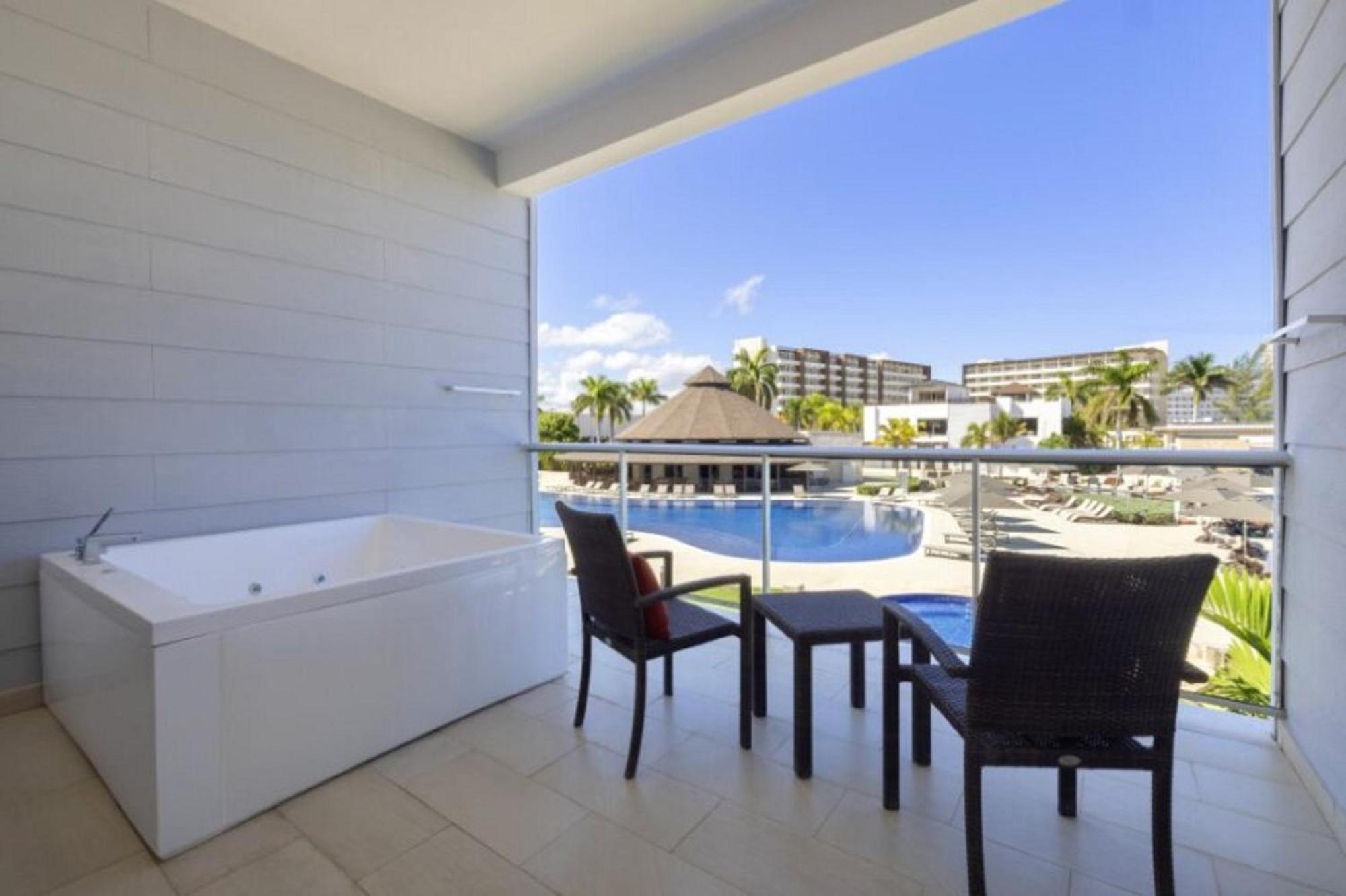 Resort Hideaway At Royalton Blue Waters, An Autograph Collection - Adults Only 5*