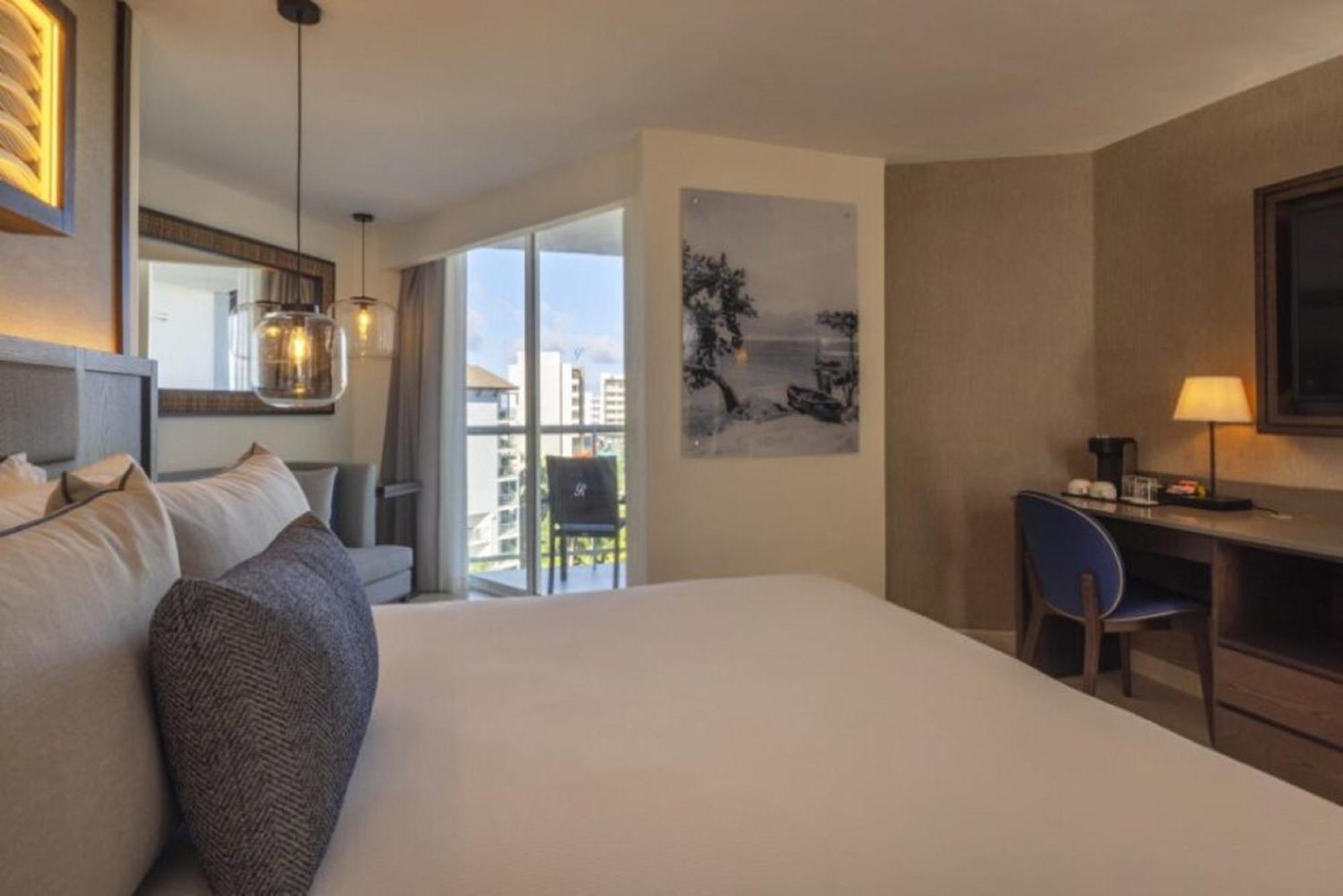 Resort Hideaway At Royalton Blue Waters, An Autograph Collection - Adults Only 5*