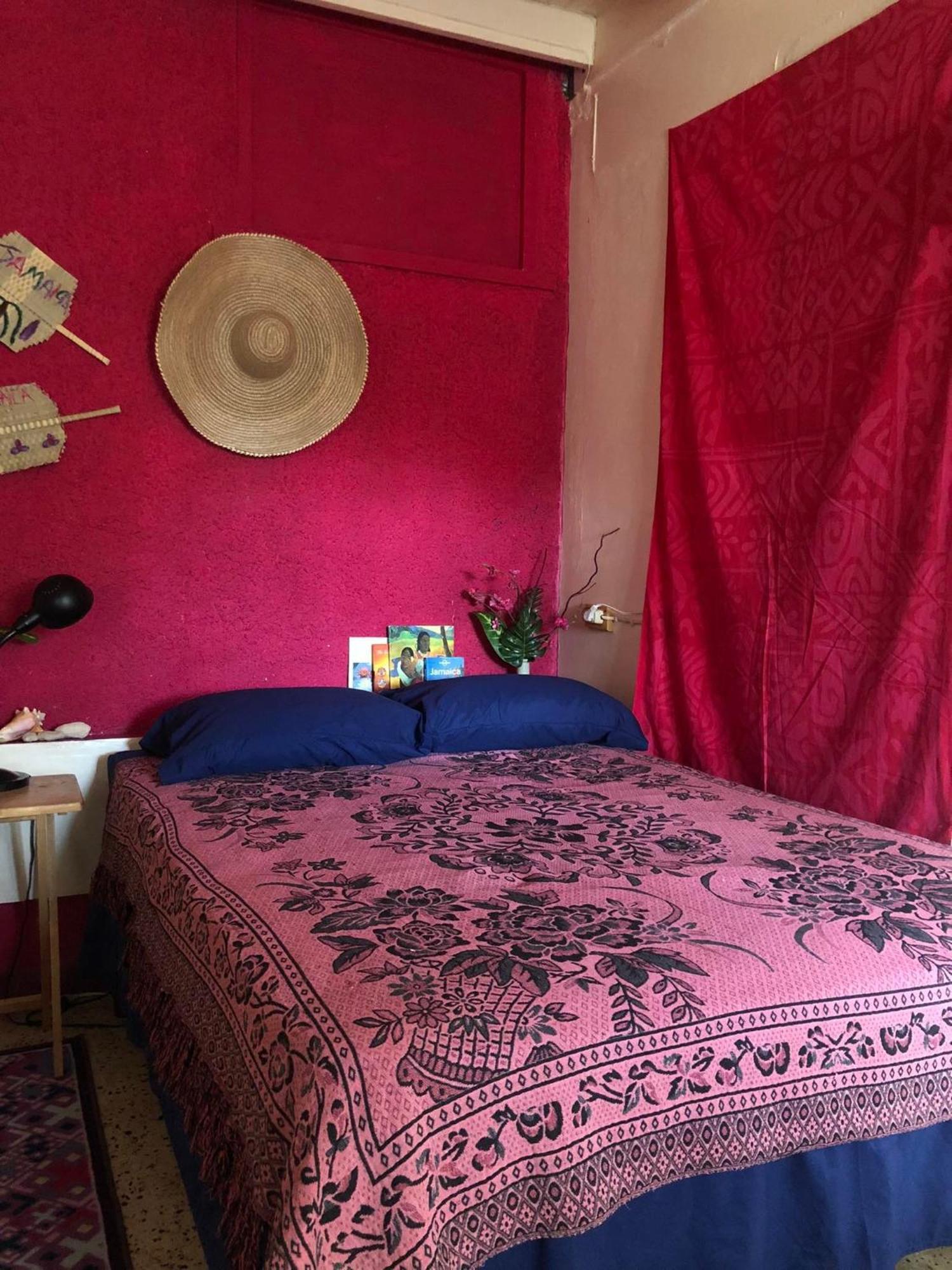 Guest house Somom Mobay