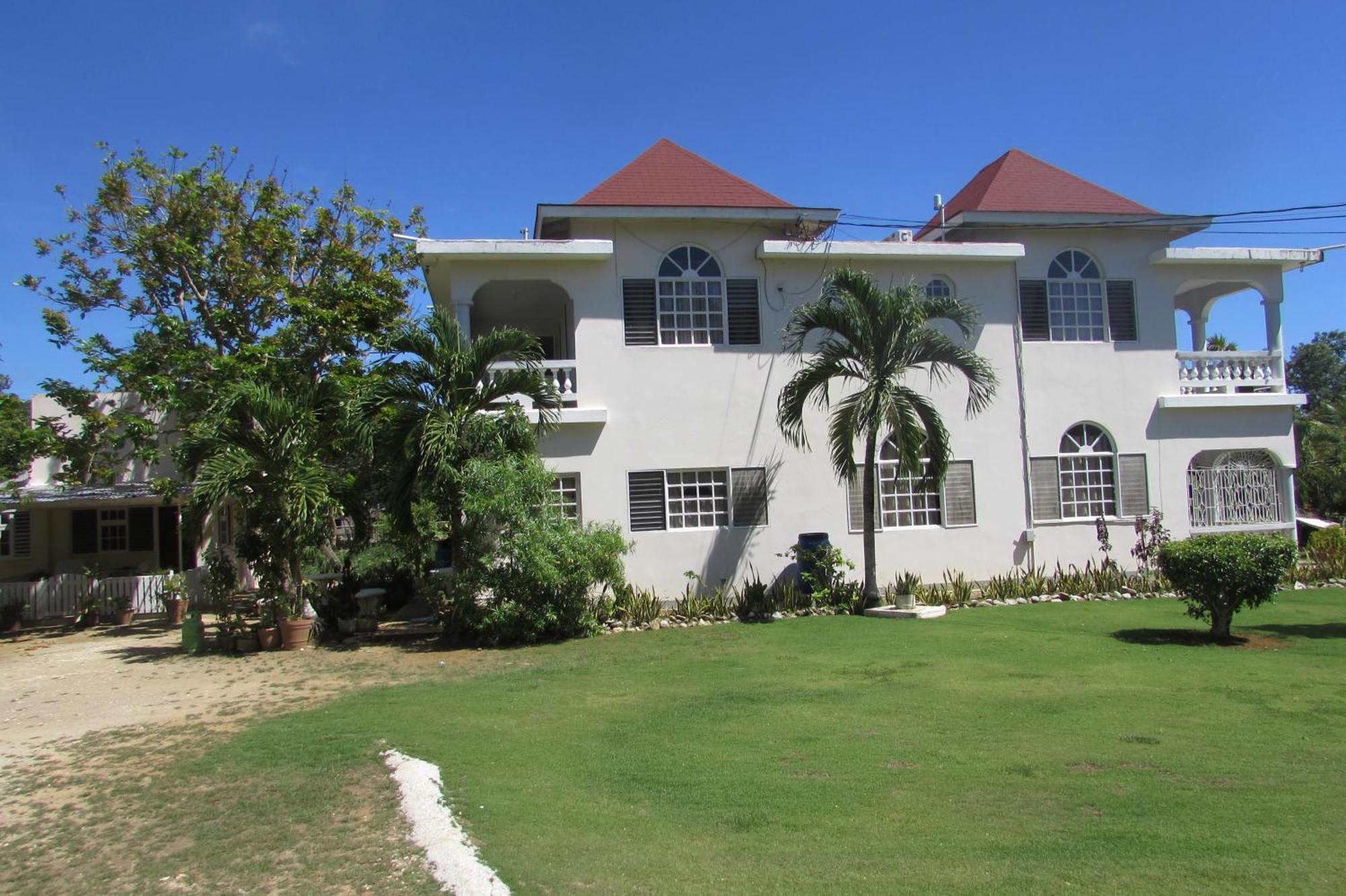 Nelsons Retreat Guest house *