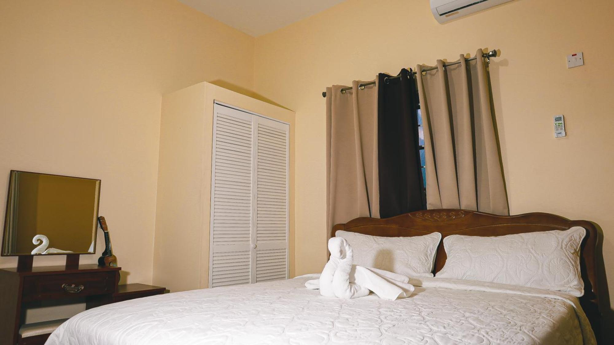 Incognito Culture Bed & Breakfast *