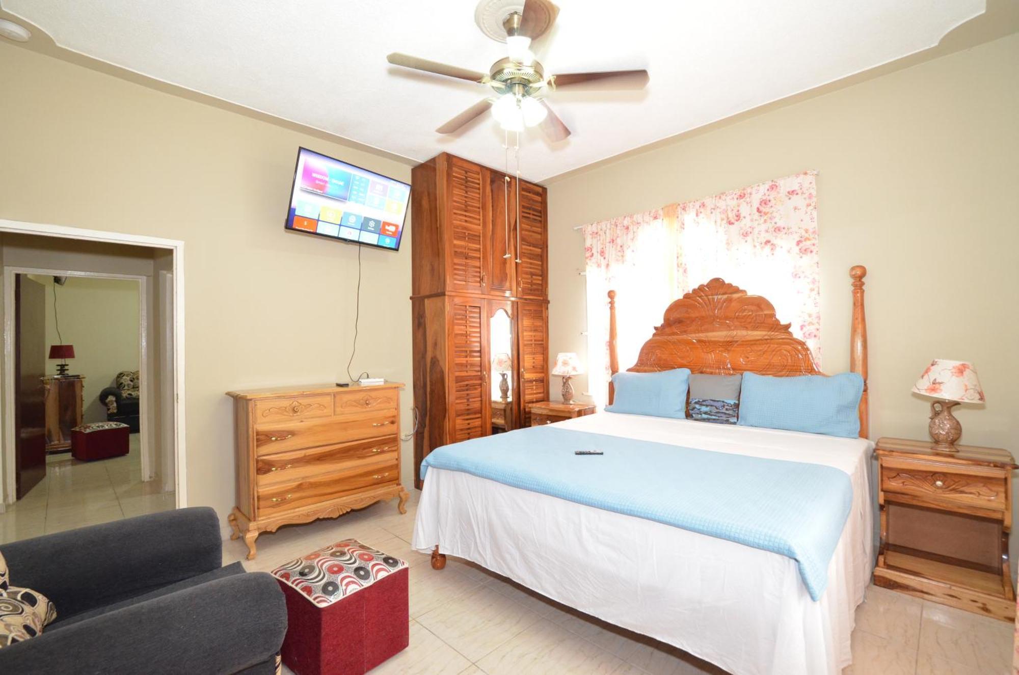Cozy Locale - Gold Guest house