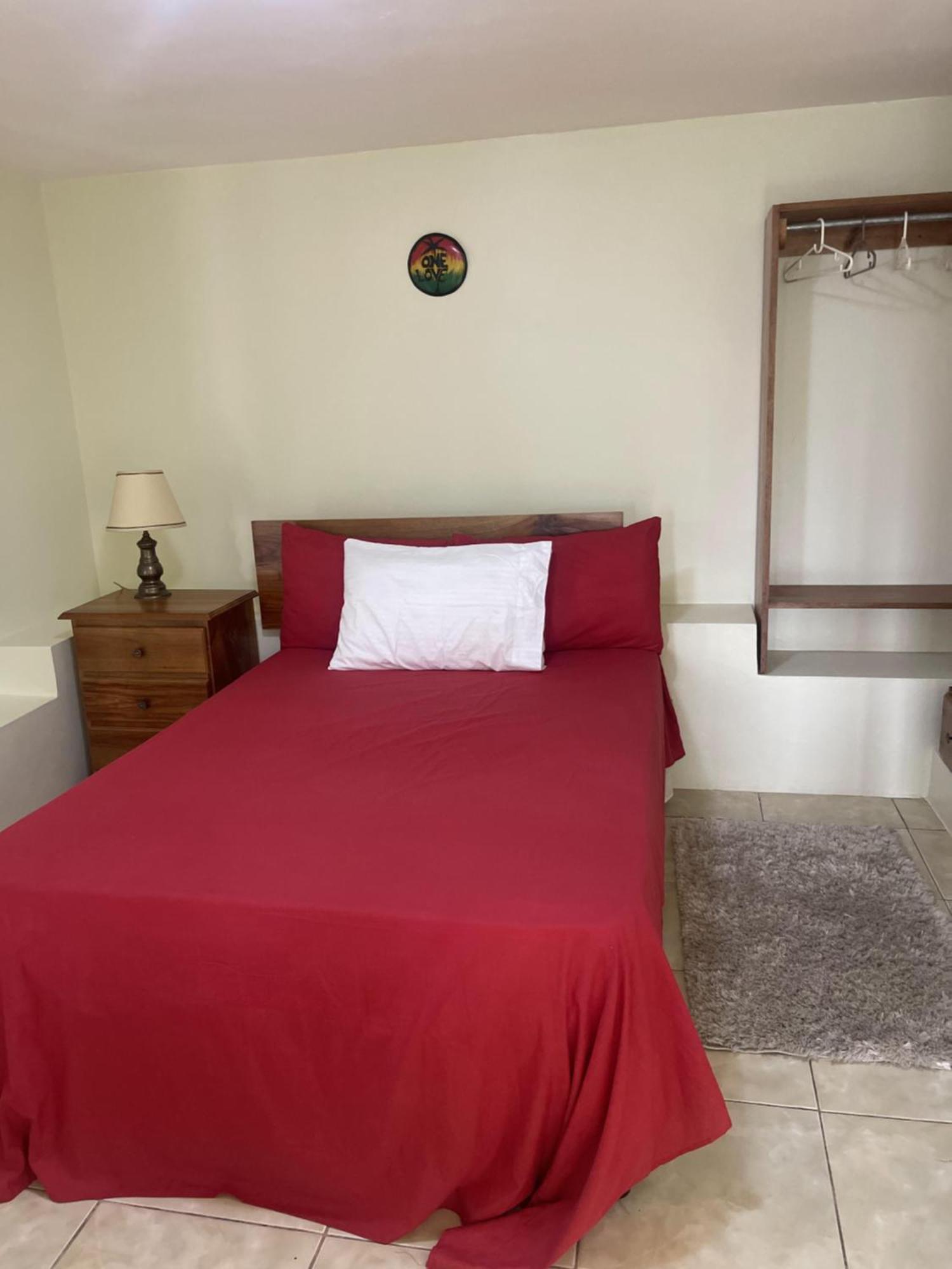 Casa de hóspedes Three Palm Montego Bay