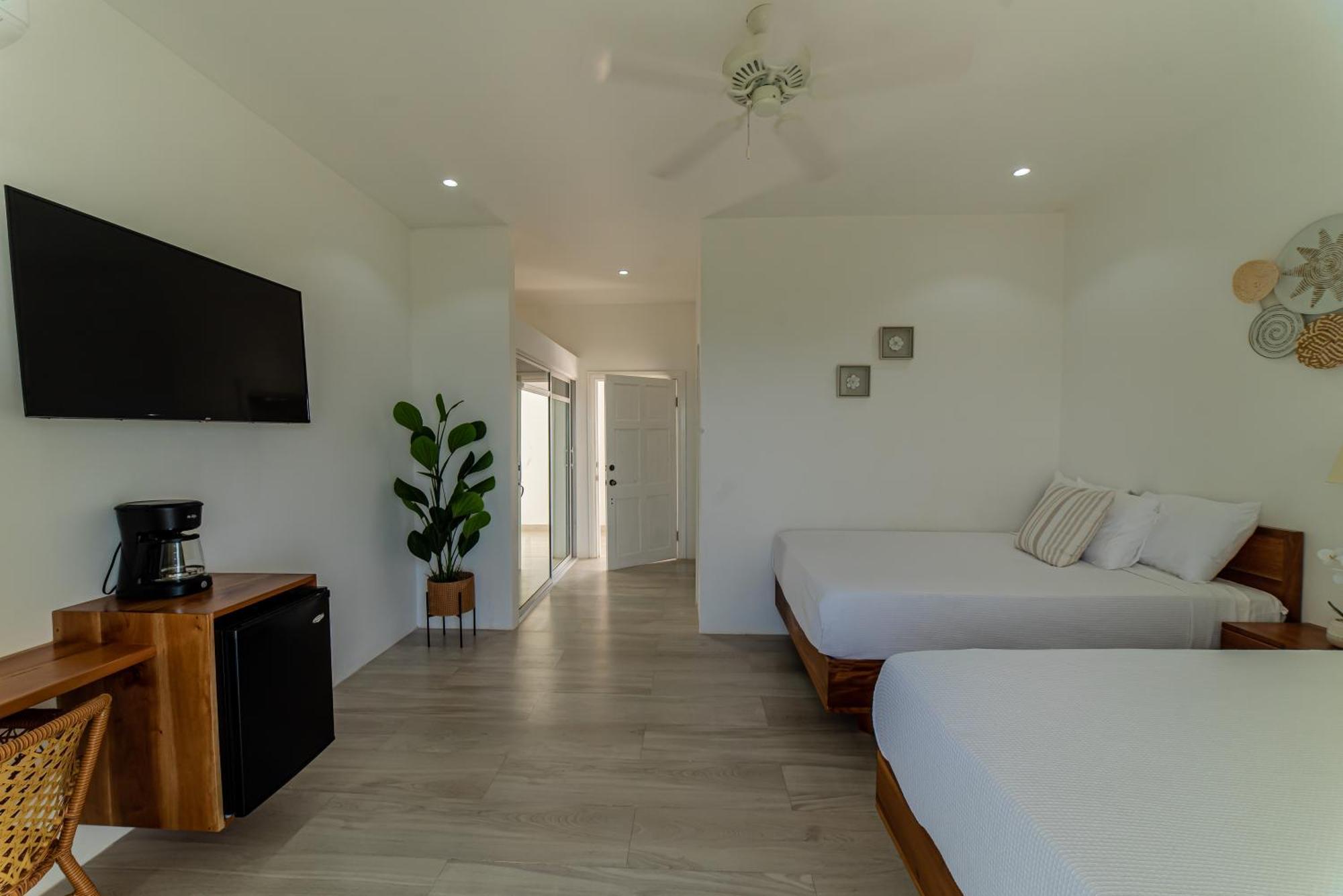 Guest house High Life & *