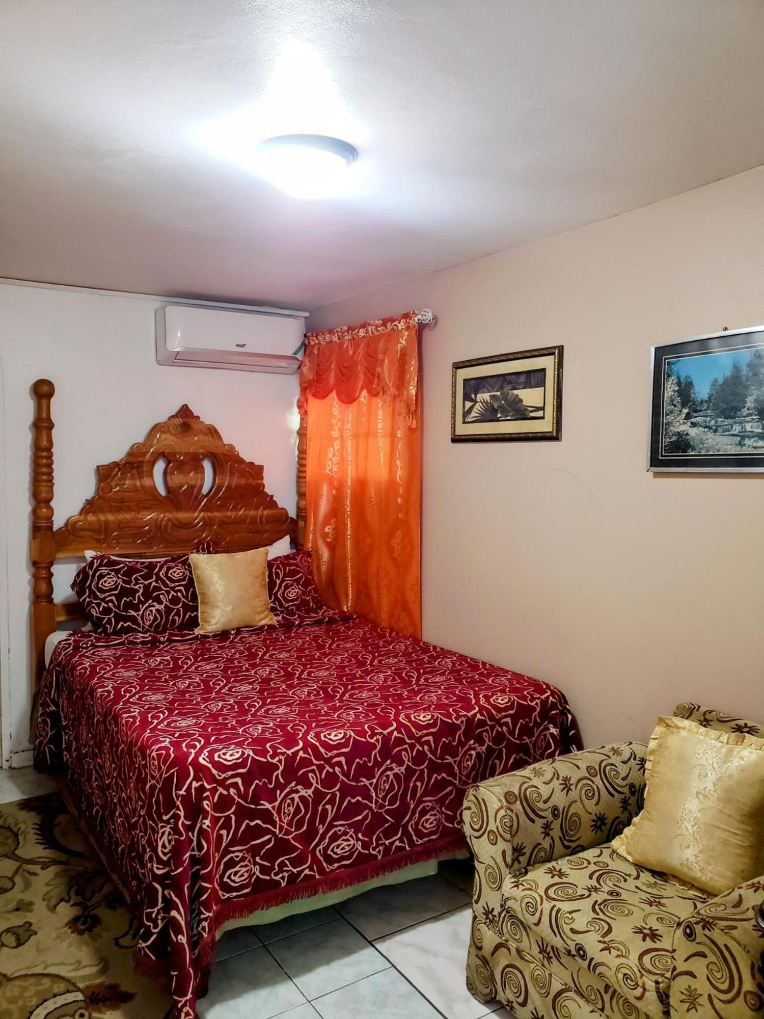 Casa de hóspedes 237 Bratton Avenue *