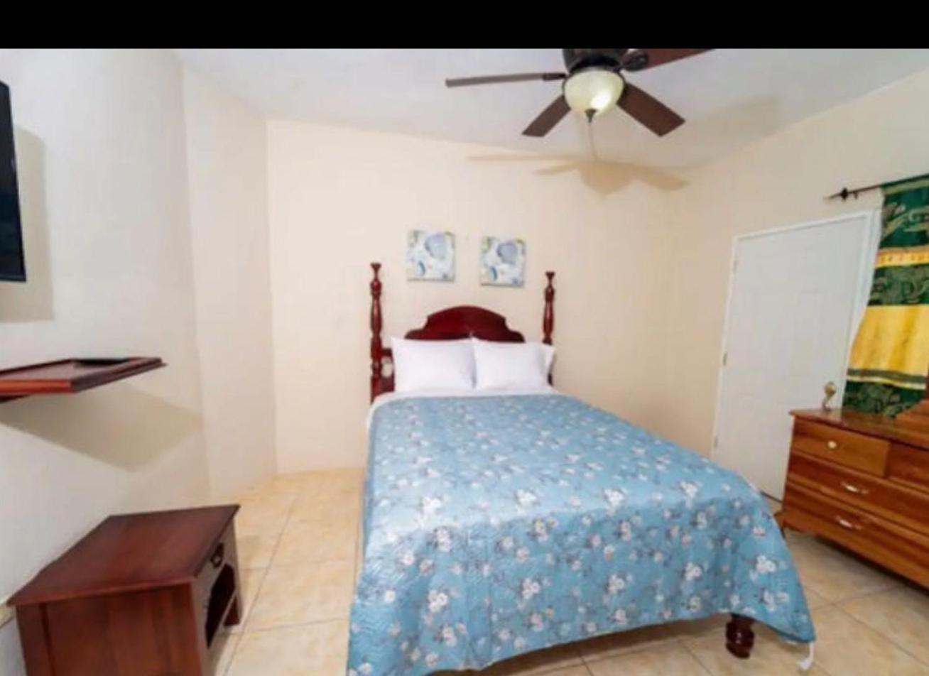 24 Edwards Ave ,runaway Bay Jamaica 6 * Runaway Bay
