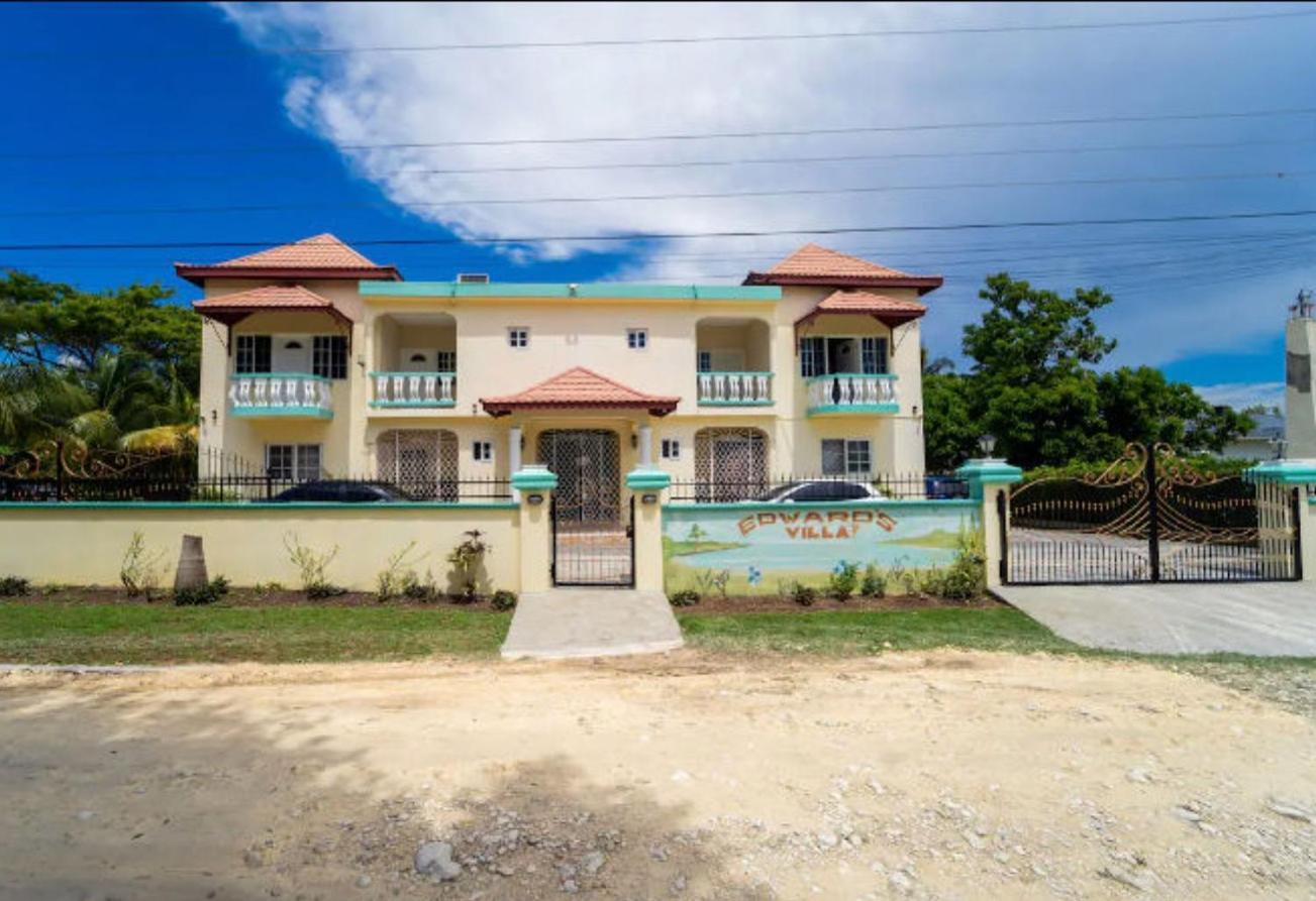 Guest house 24 Edwards Ave ,runaway Bay Jamaica 6 Runaway Bay