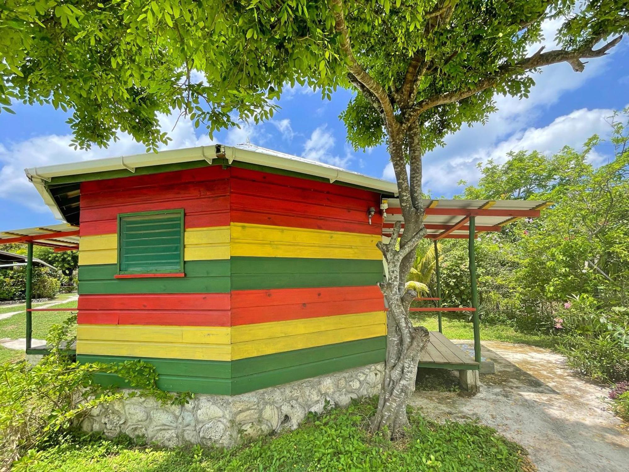 Judy House 2 - Lewis Backpacker Hostel *