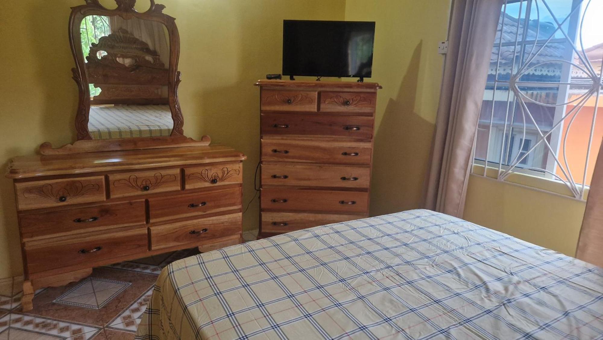 Guest house Bev's Rosevilla Montego Bay