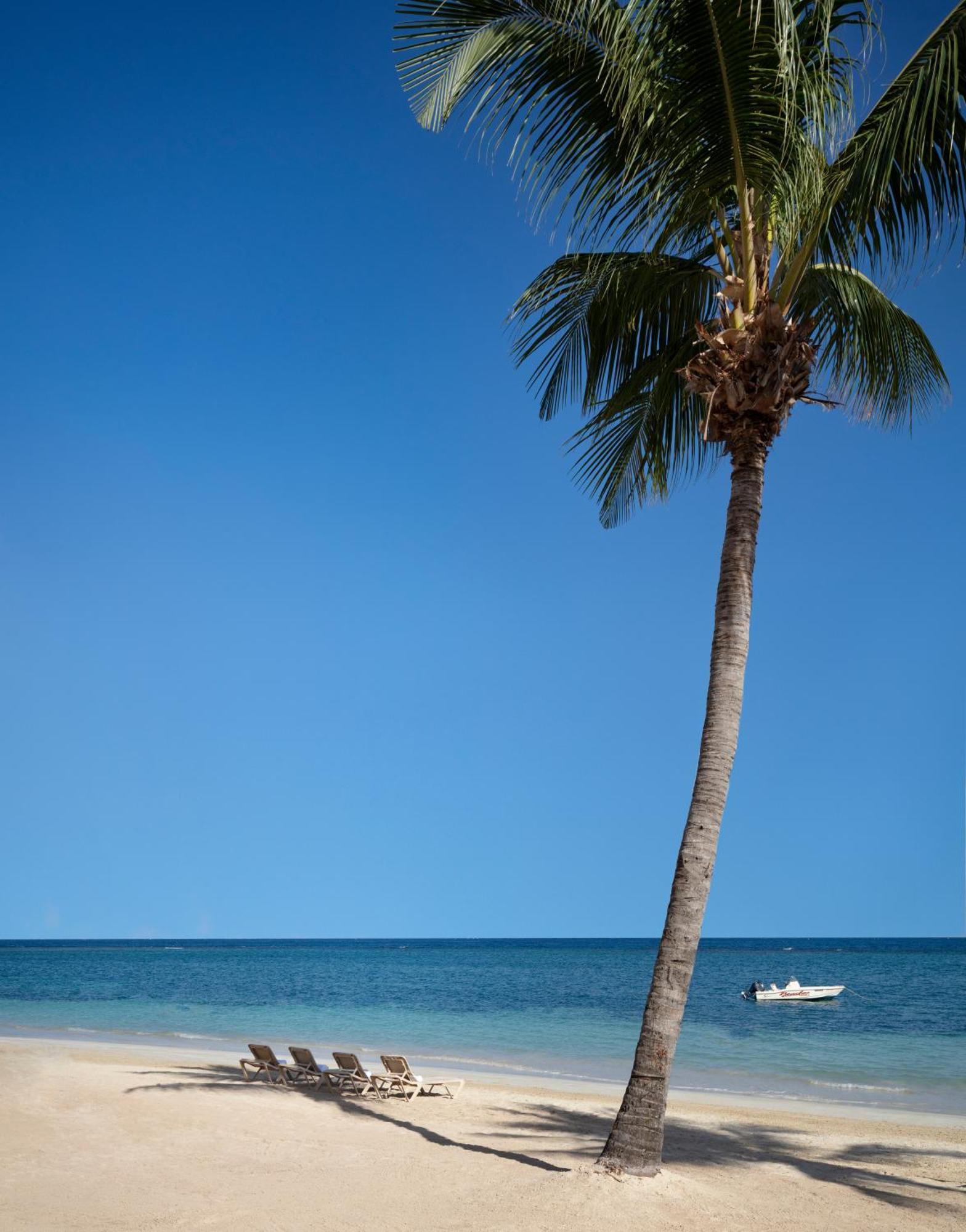 Beaches A & Golf 4*