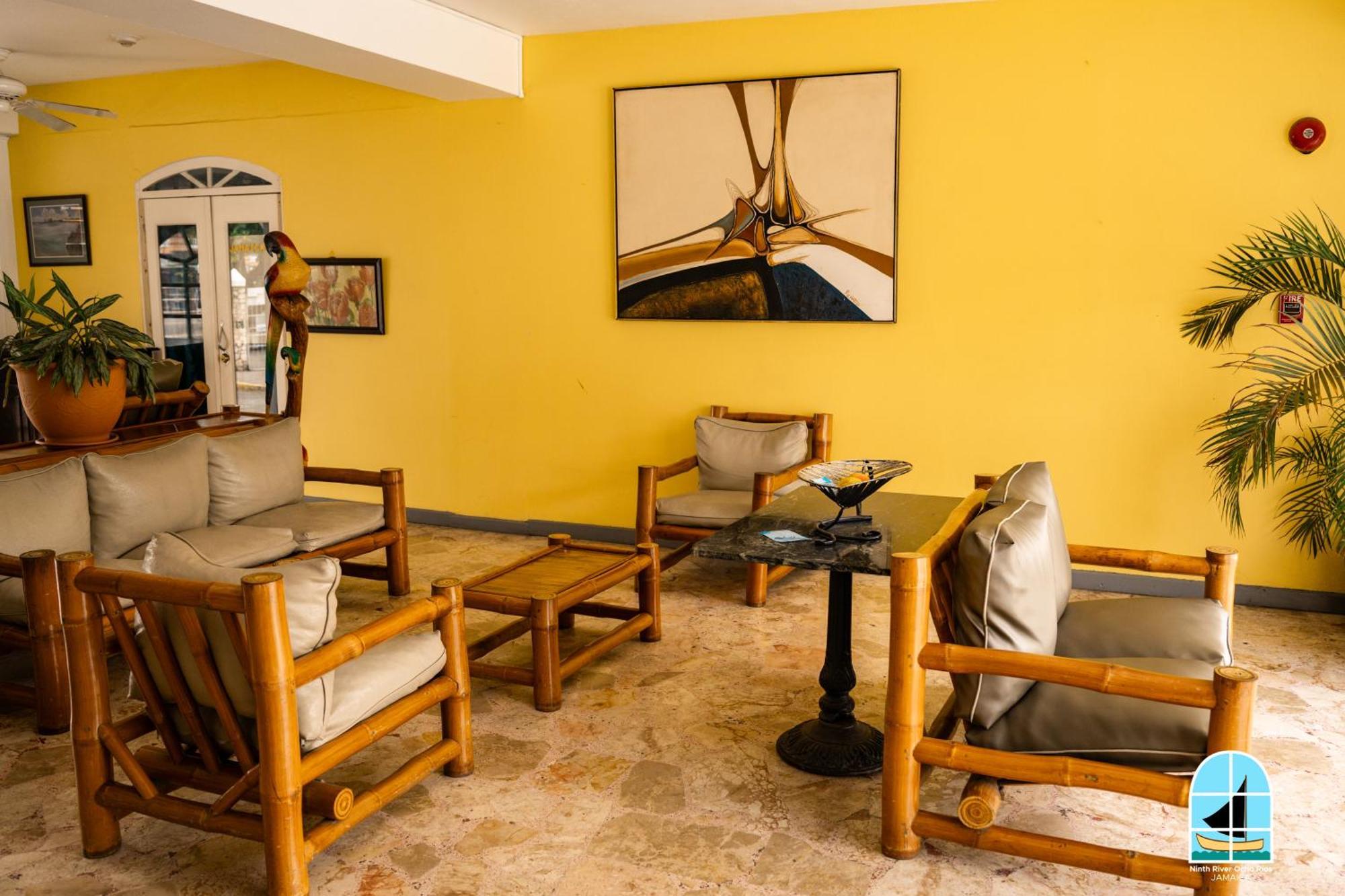 Aparthotel Ninth River *