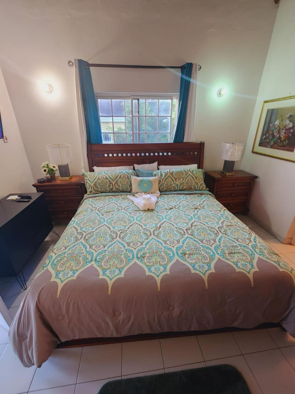 Inn Spring Valley