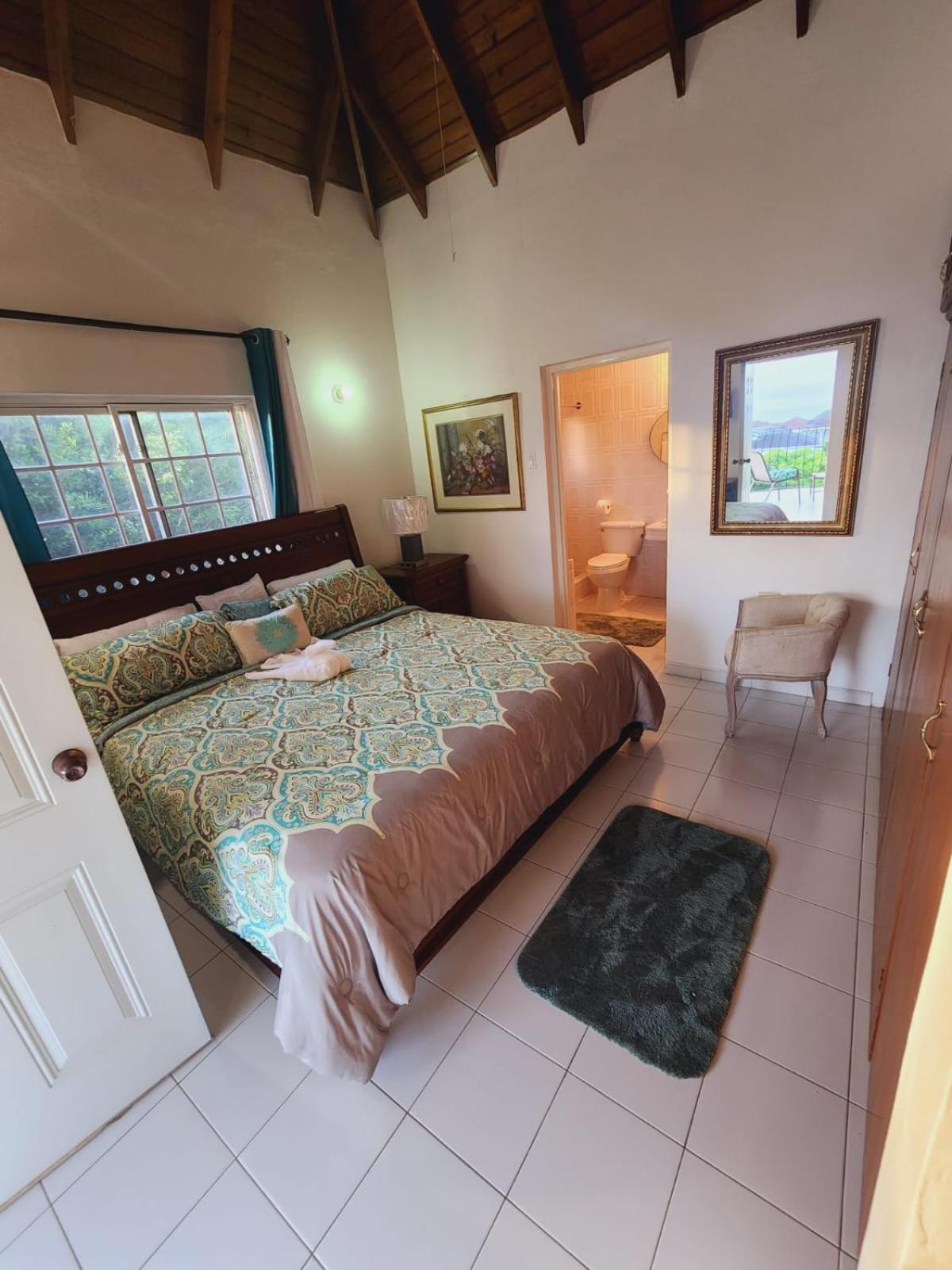 Inn Spring Valley St Mary