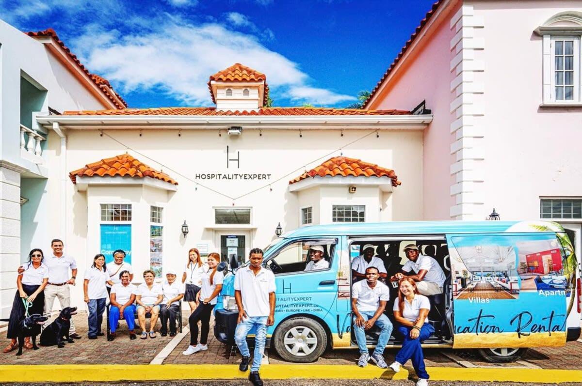Hospitality Expert Bts 6 - Pool & Bar Inn Montego Bay