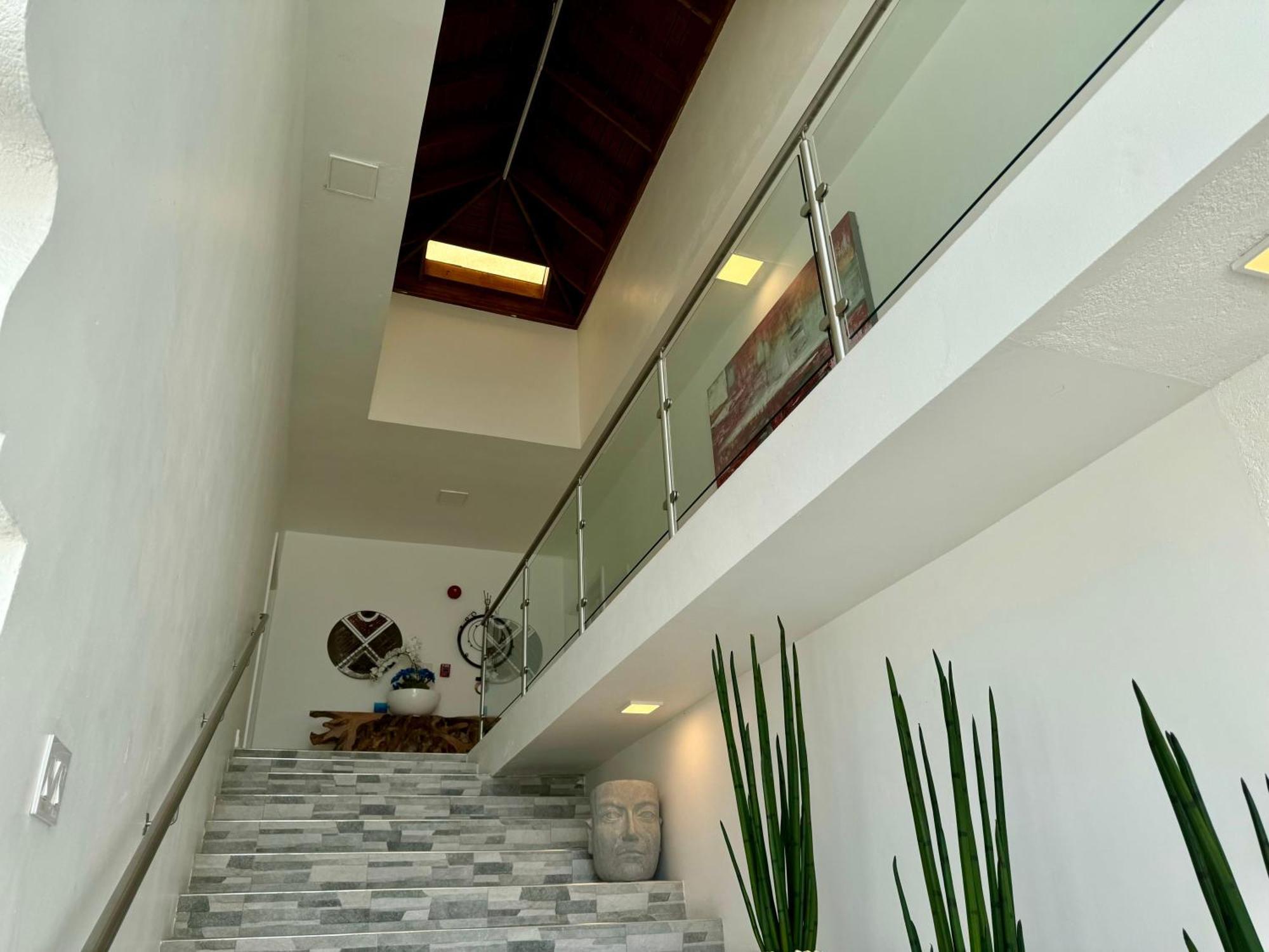 Hospitality Expert Bts 4 - Pool & Bar Inn *