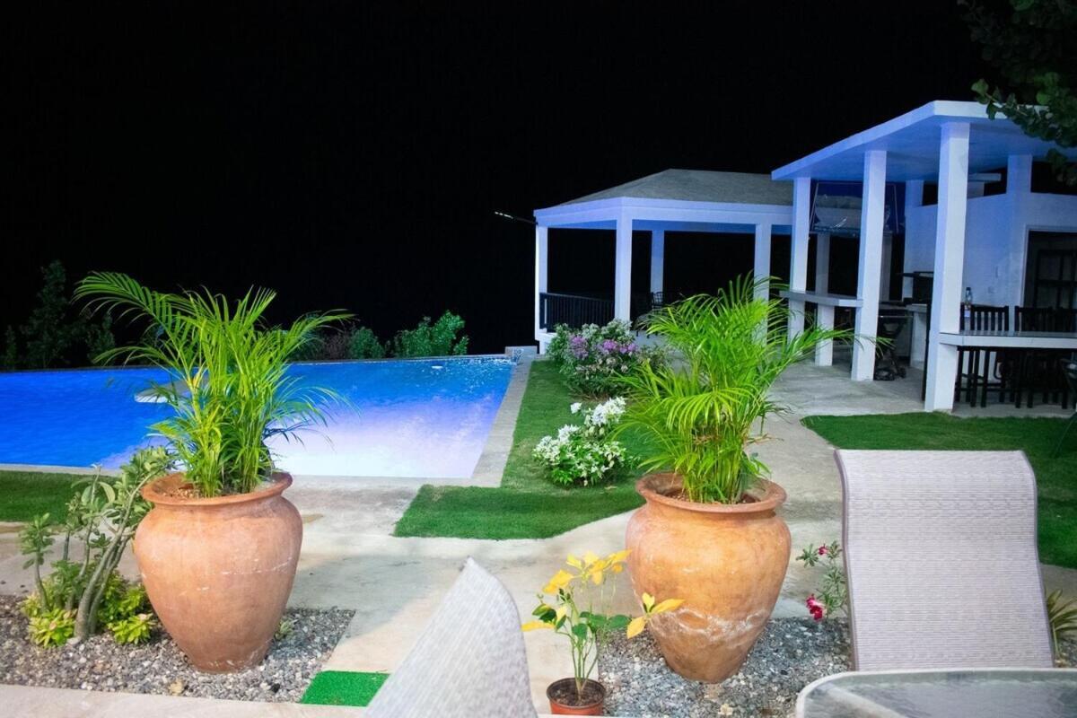 The W 5 Bedroom Oceanfront W Staff Villa