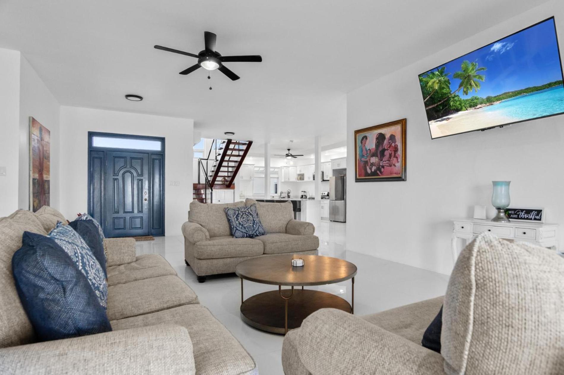 Villa The W 5 Bedroom Oceanfront W Staff Whitehouse