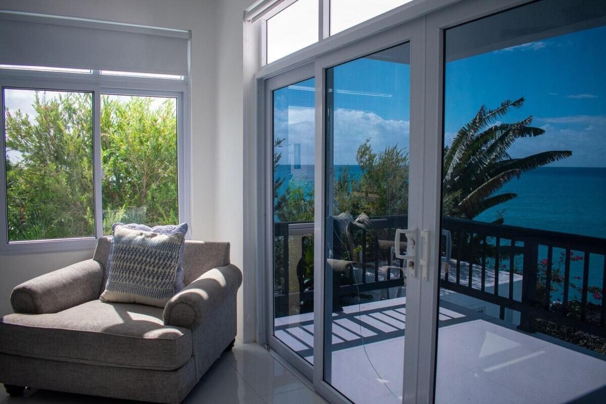 Villa The W 5 Bedroom Oceanfront W Staff