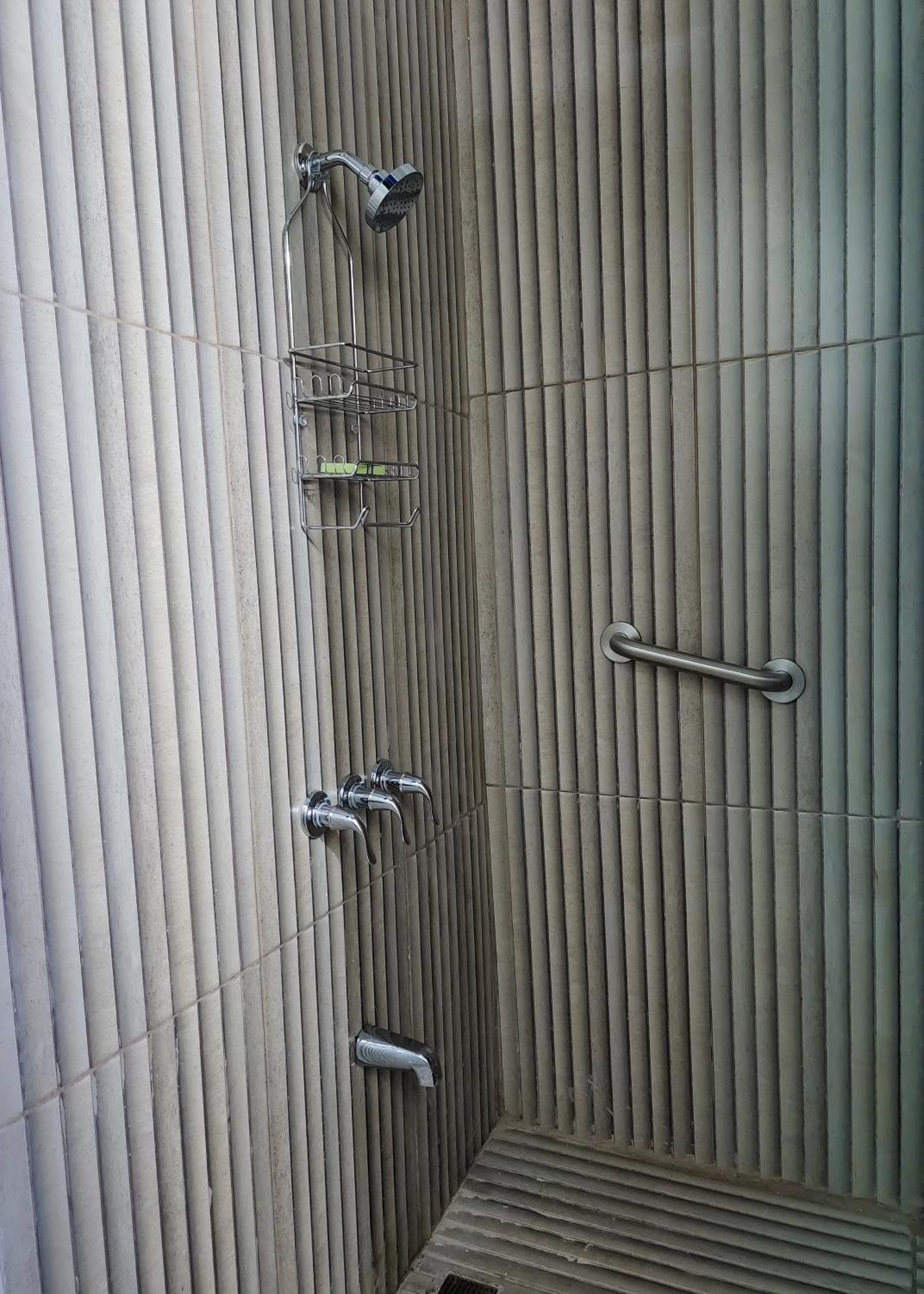 Sky Hotel Hopewell