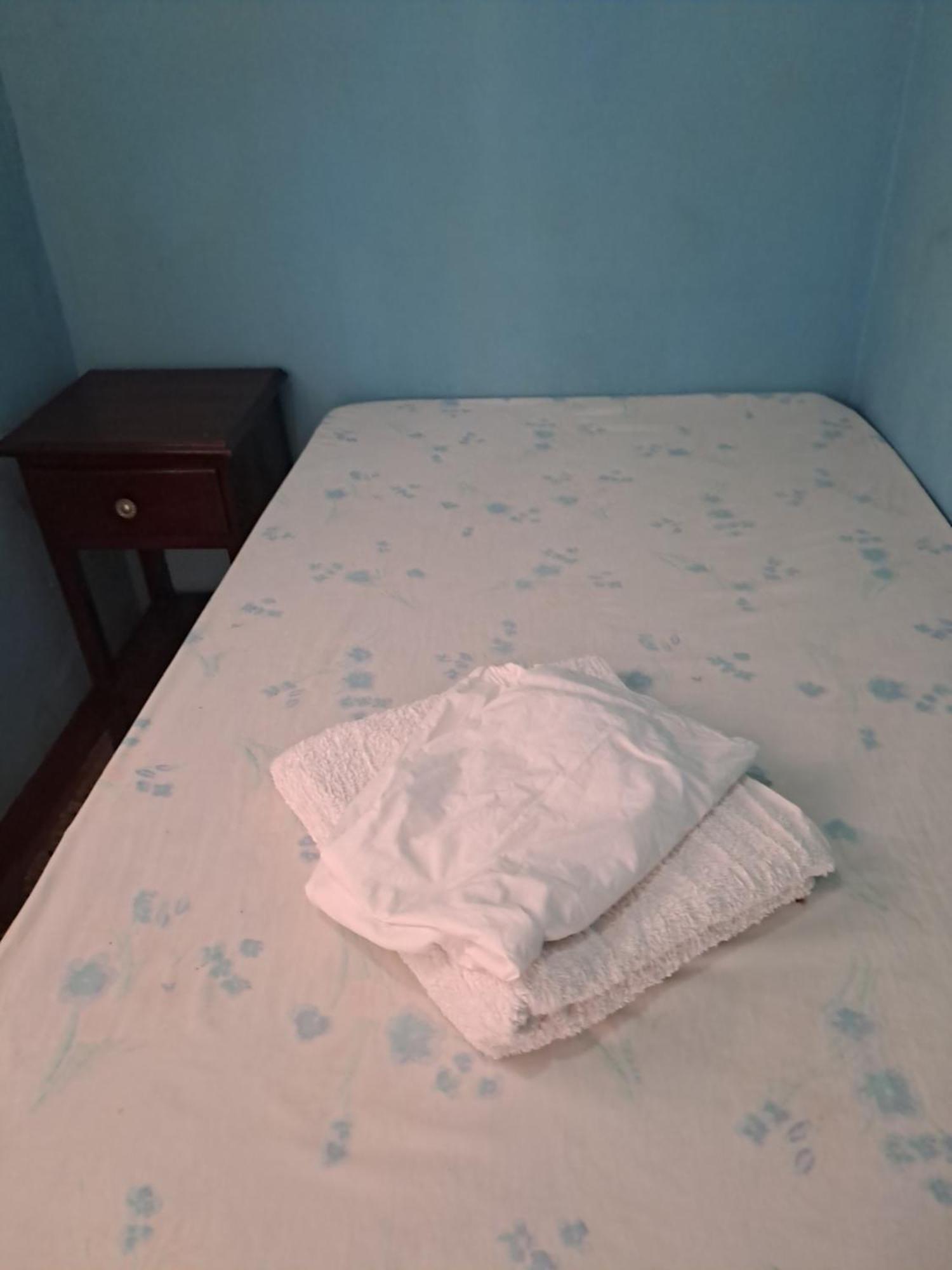 15 Min From Airport Hostel *