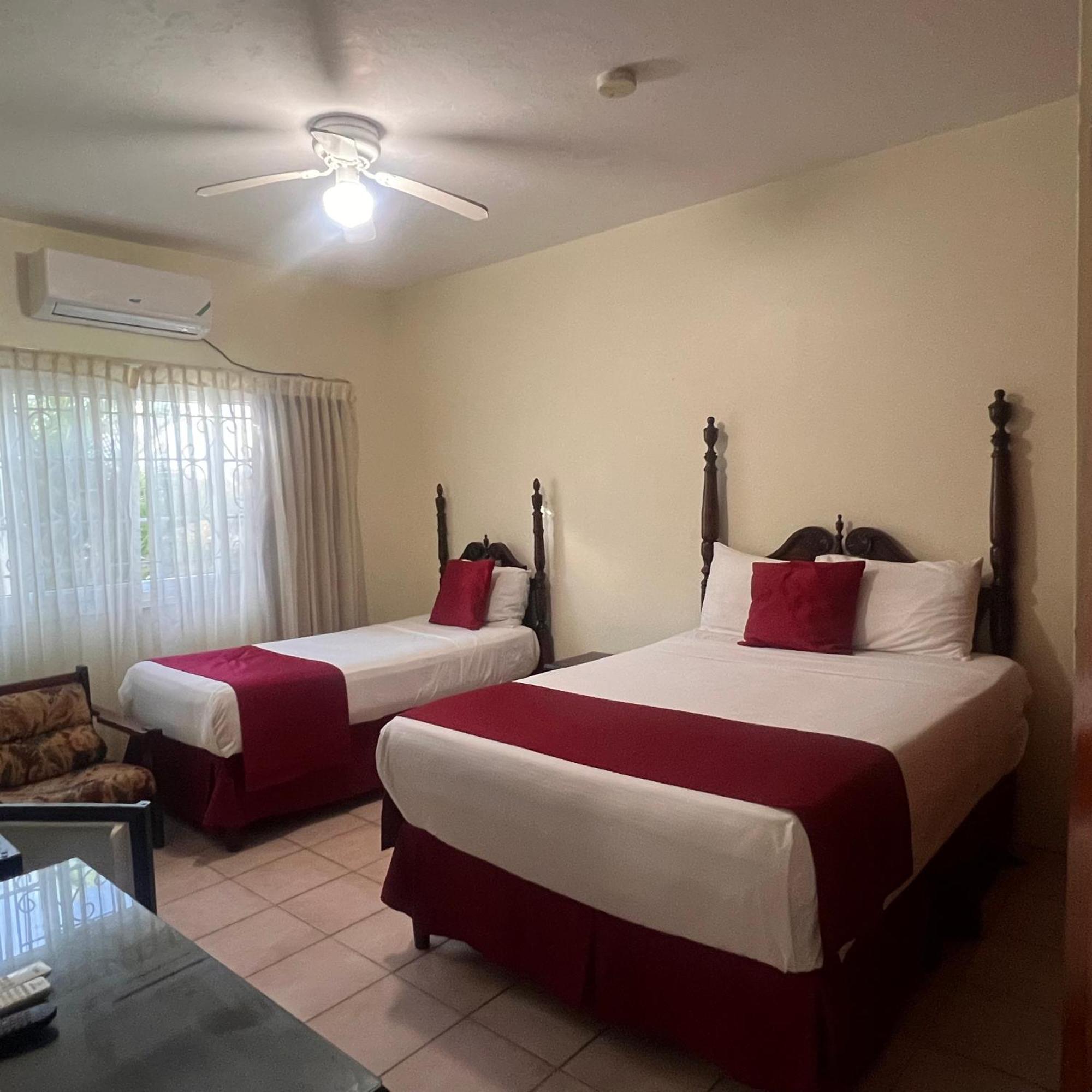 Global & Conference Center Hotel