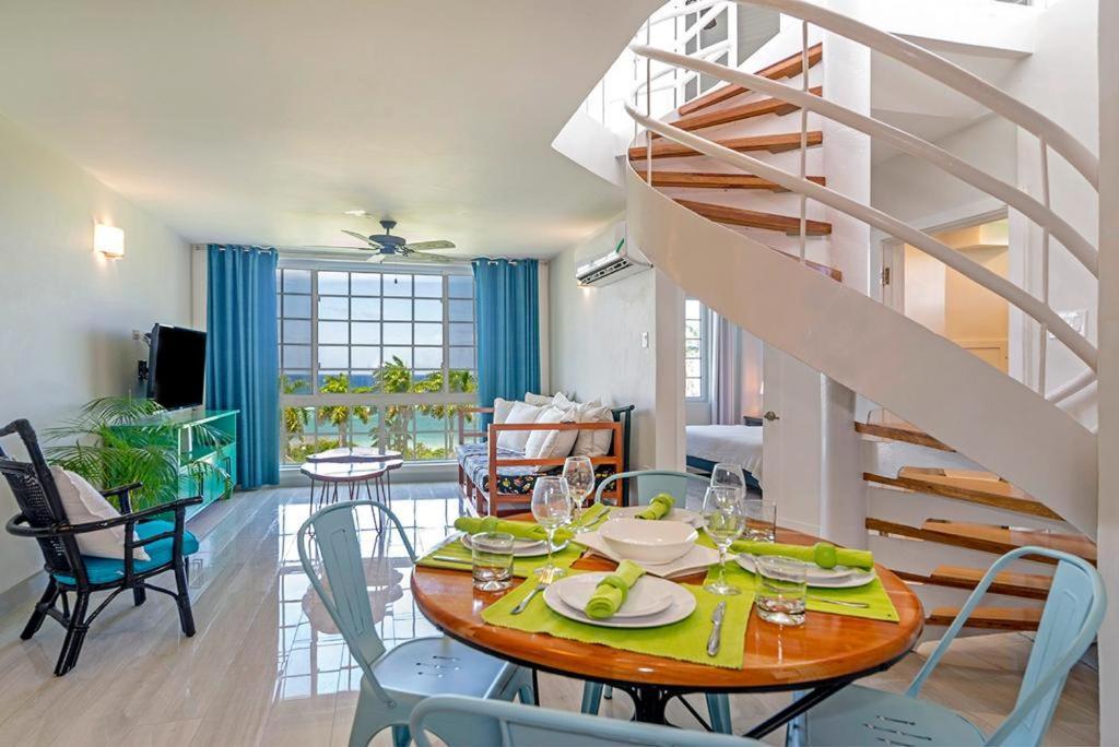 Marriott Seacastles B30 Rooftop Penthouse Montego Bay