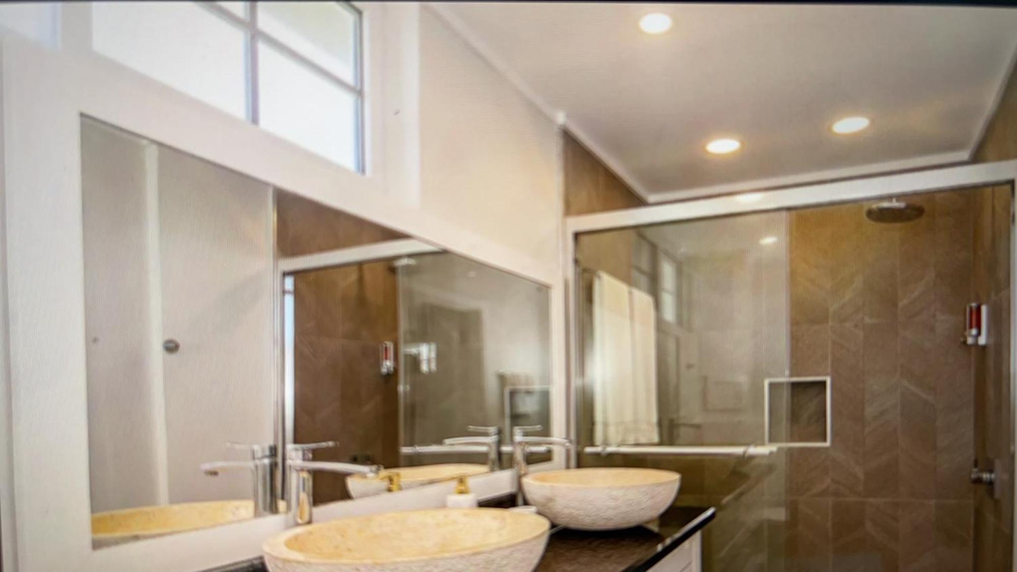 Marriott Seacastles B30 Rooftop Penthouse Apartment Montego Bay