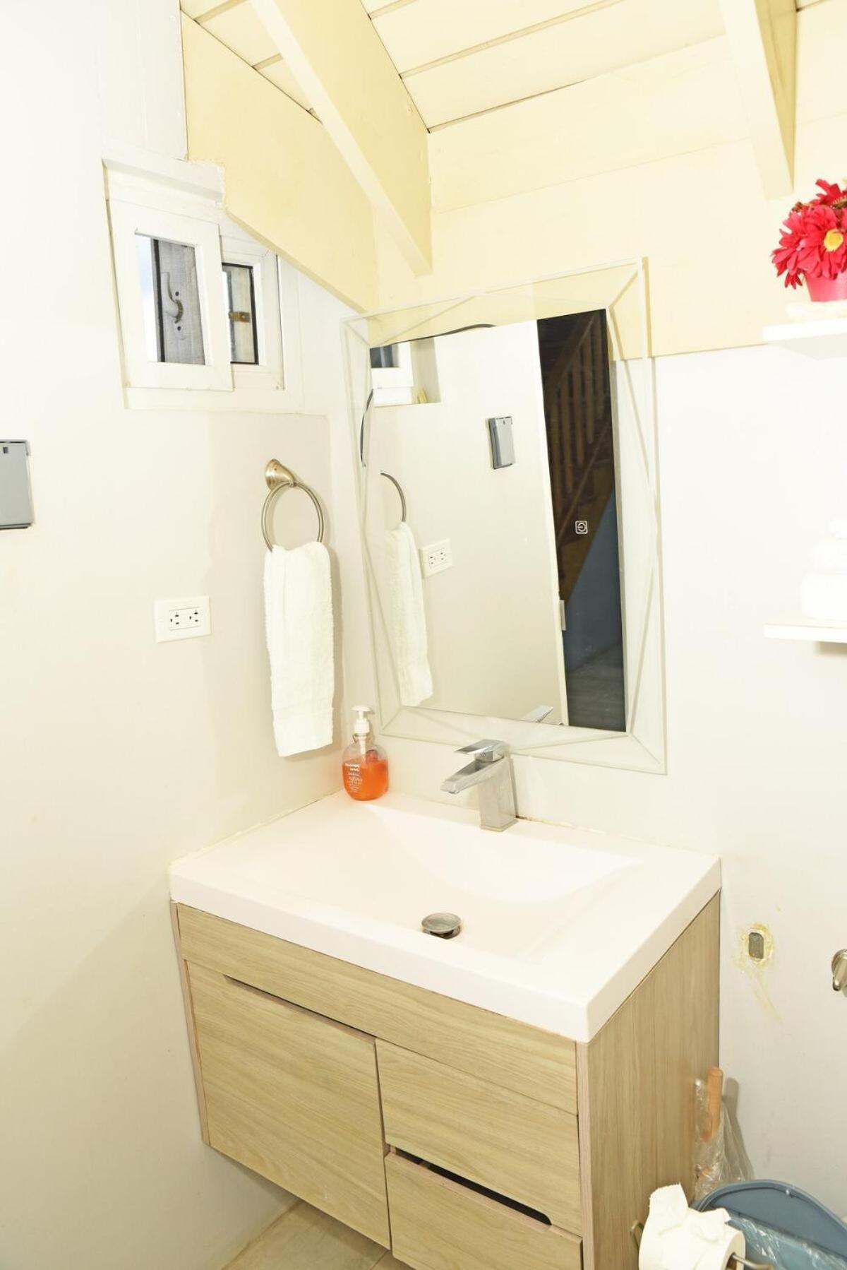 Penthouse With Loft At Seacastles, And Pool 207 Apartment Montego Bay