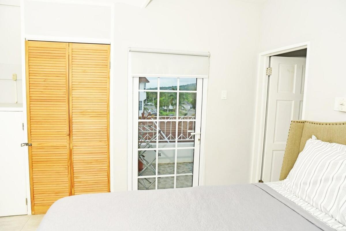 Penthouse With Loft At Seacastles, And Pool 207