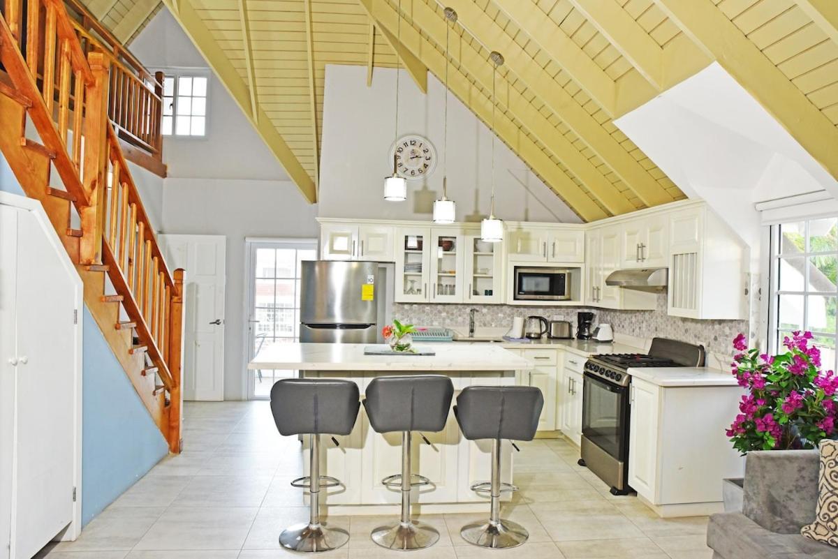 Penthouse With Loft At Seacastles, And Pool 207 Apartment