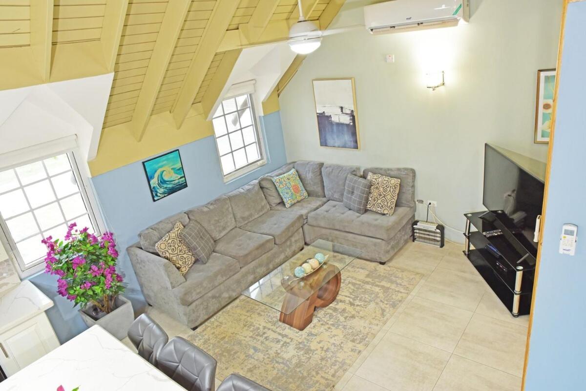 Penthouse With Loft At Seacastles, And Pool 207 *
