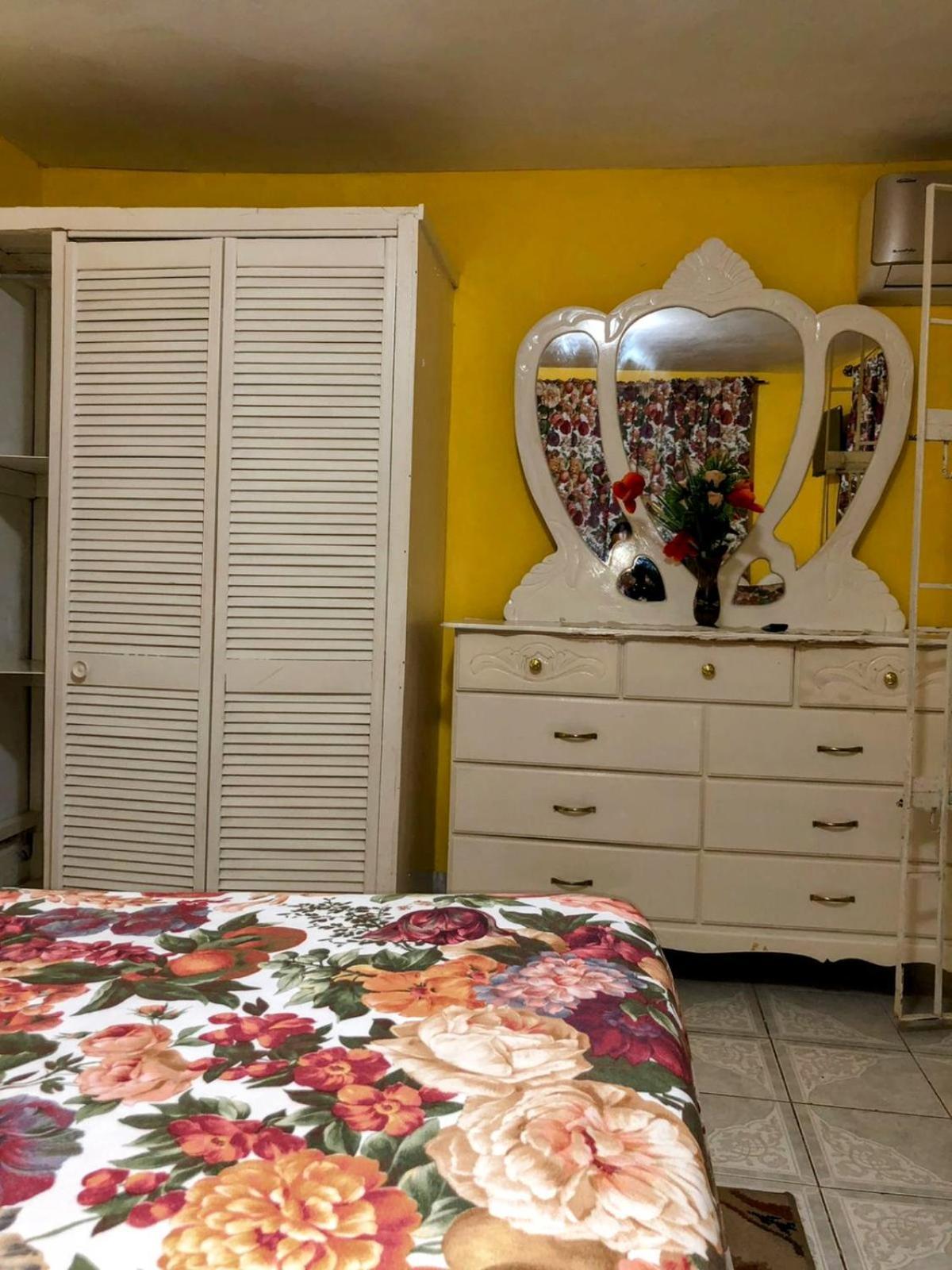 237 Bratton Avenue Casa de hóspedes Montego Bay