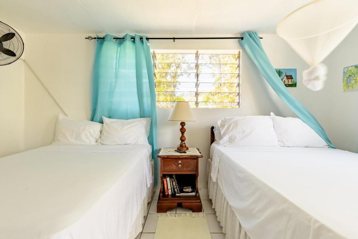 Casa de férias Rockside - Oceanfront Paradise With Stunning Views Treasure Beach