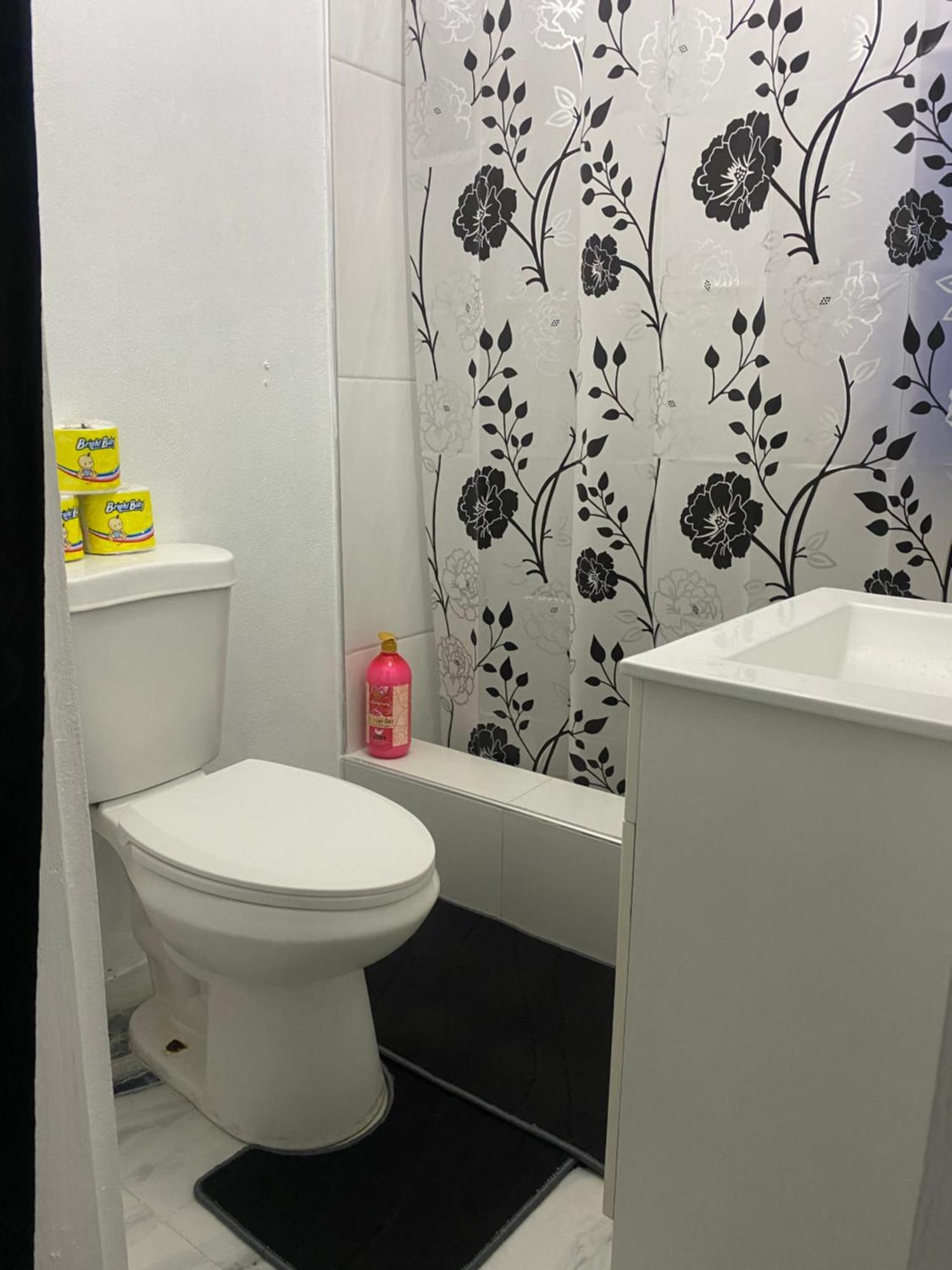 Whiteroom Sparks Spanish Town