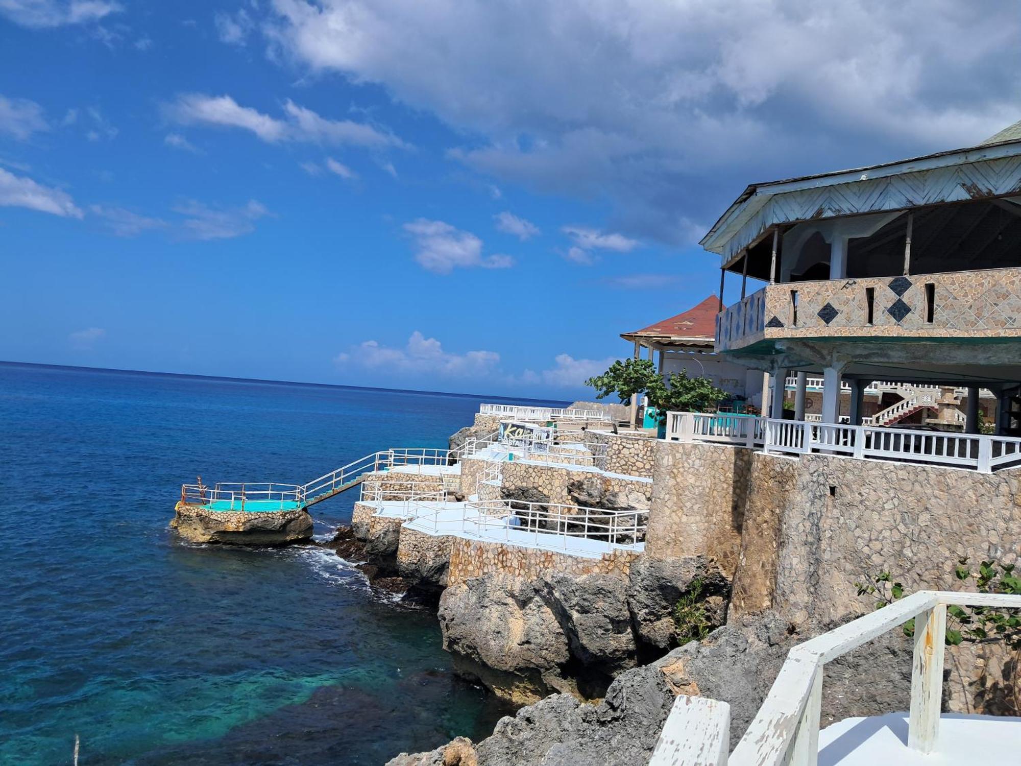 Kaisers Sunset - Adults Only, West End Hotel 3*