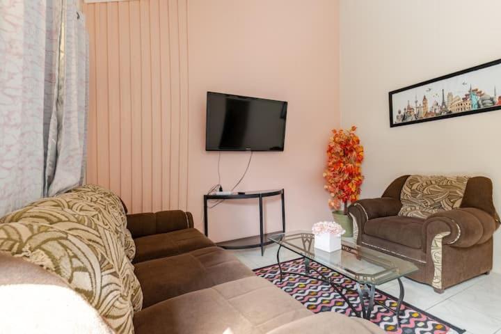 The Dream Nest At Csompo Silver Manor Guest house