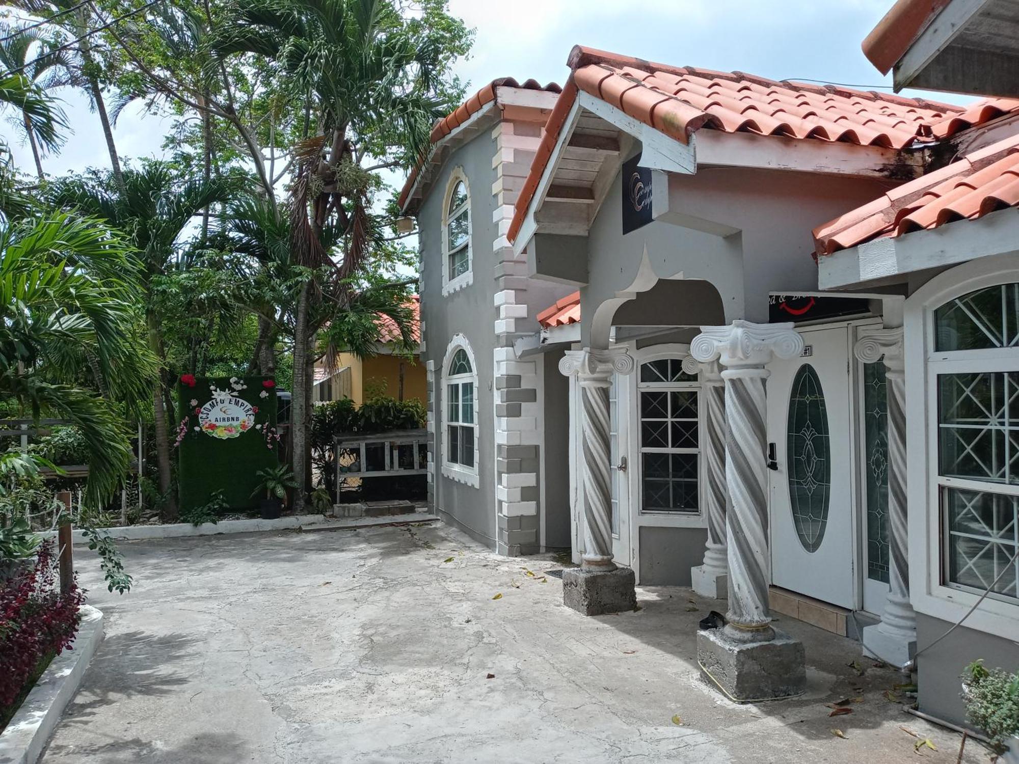 Guest house The Dream Nest At Csompo Silver Manor
