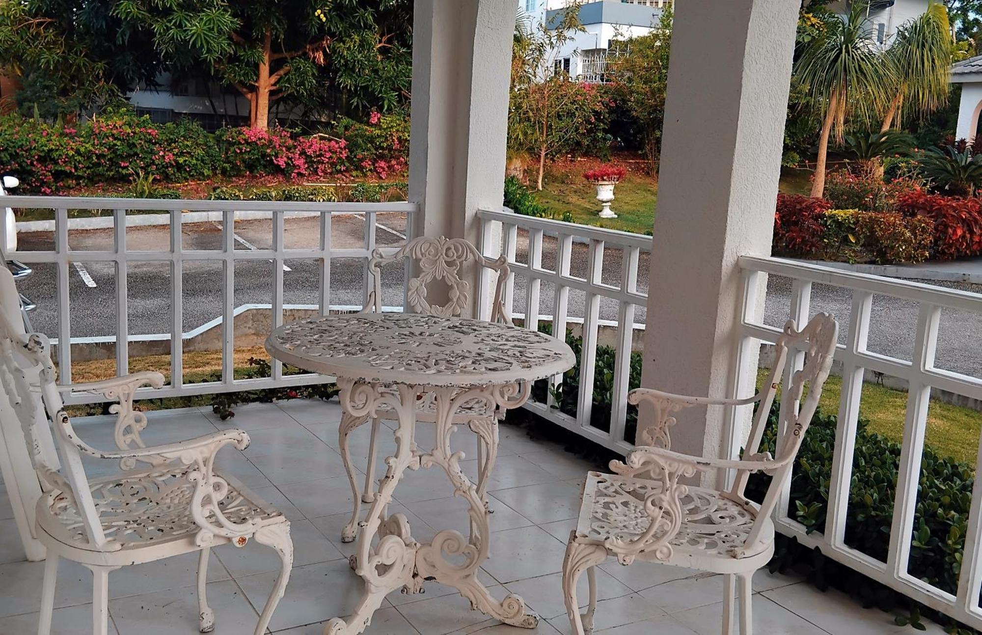 Comfy Bed & Breakfast Montego Bay