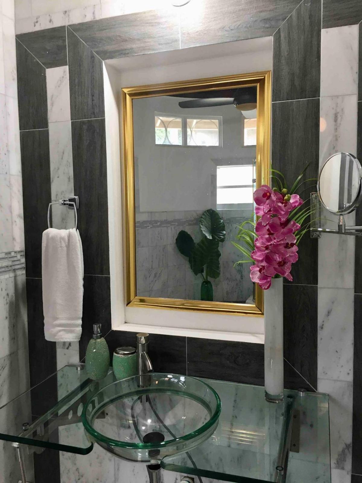 Seaside Retreat -7br, Private And Vip Club Villa