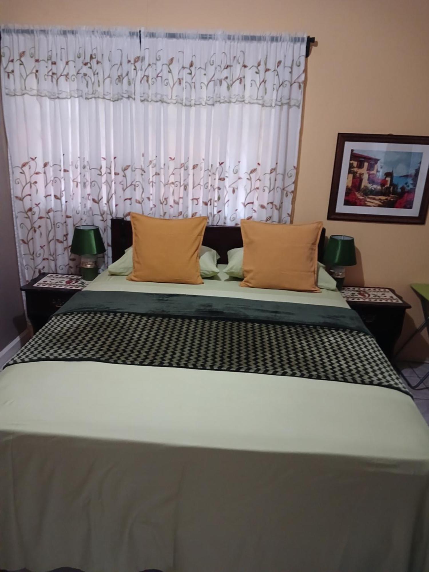 Ultimate Freedom Bed & Breakfast Santa Cruz