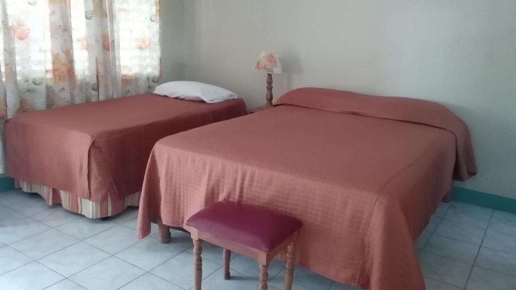 Golden Sunset Villas Lodge Negril